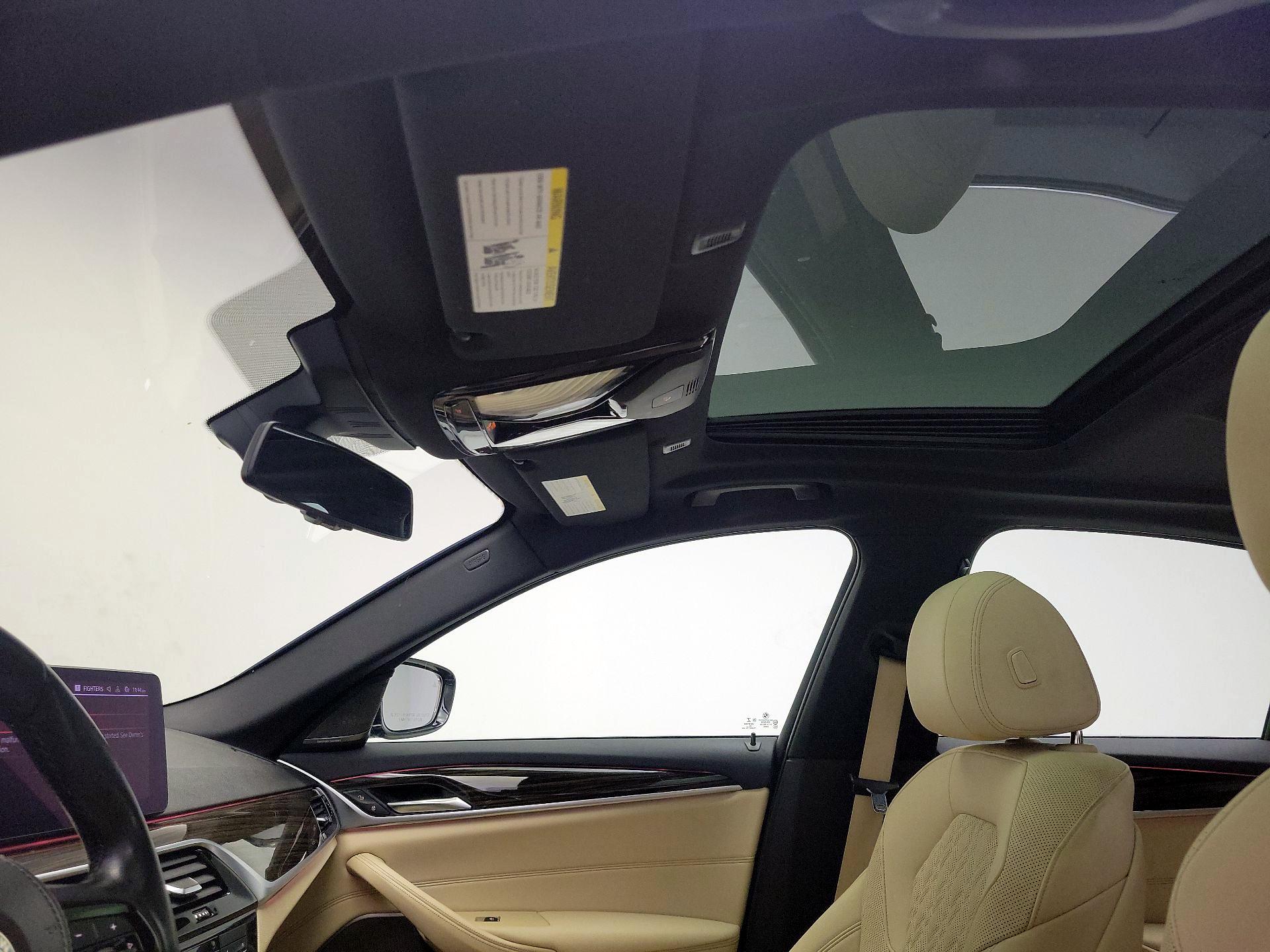 Thumbnail: 2022 BMW 5 Series - 20