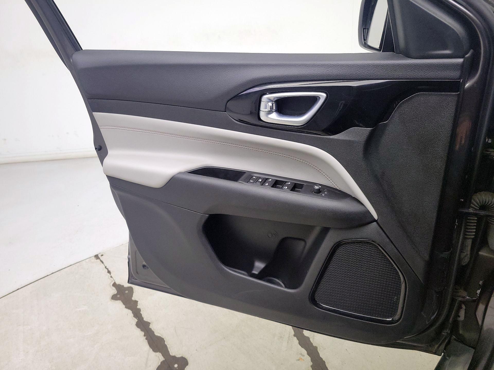 Thumbnail: 2022 Jeep Compass - 12