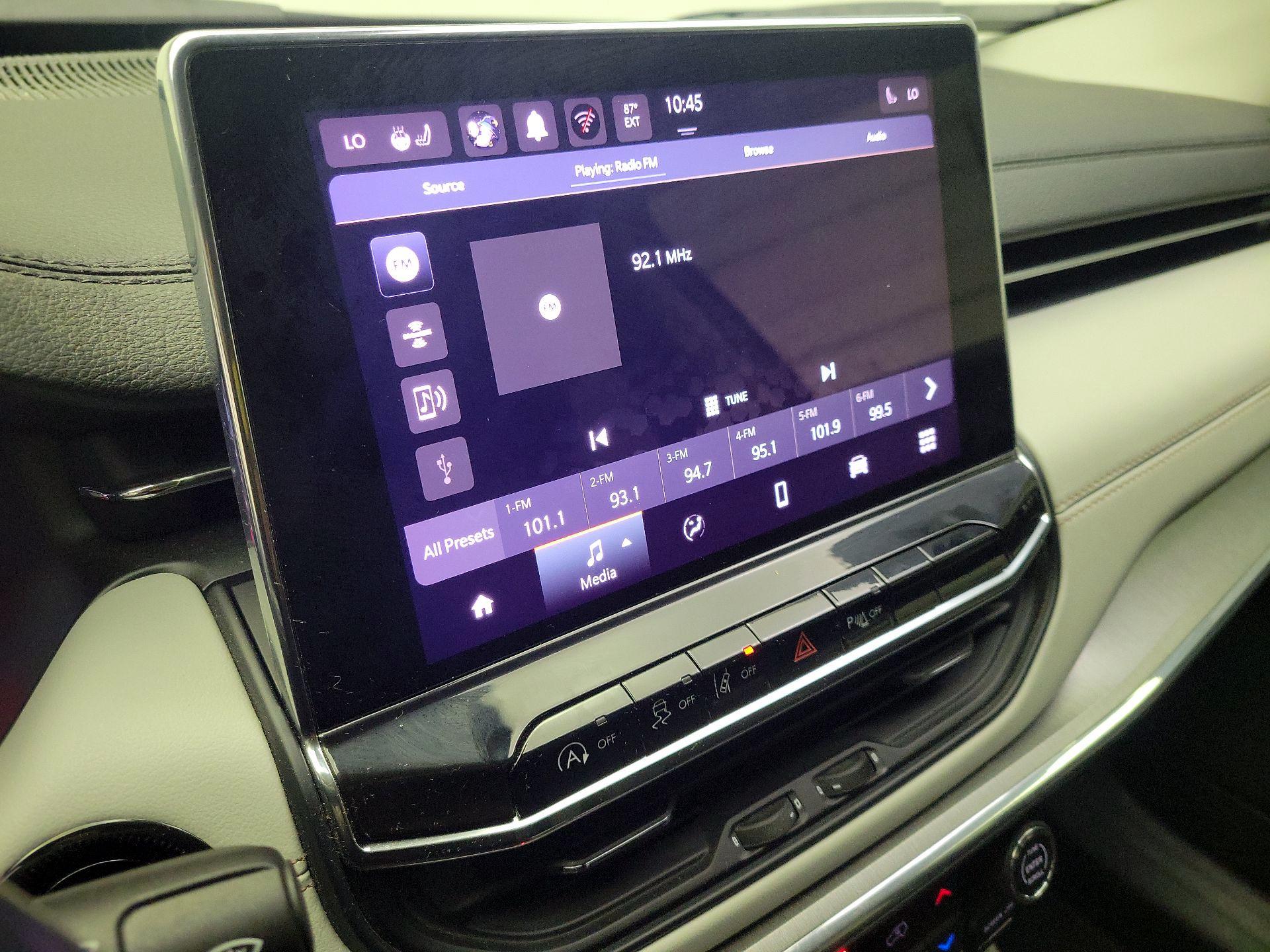 Thumbnail: 2022 Jeep Compass - 15