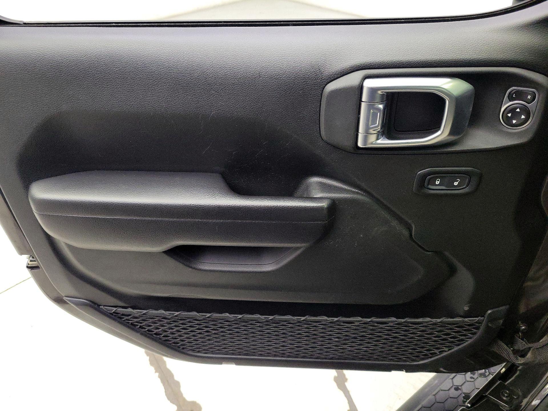 Thumbnail: 2021 Jeep Wrangler - 12