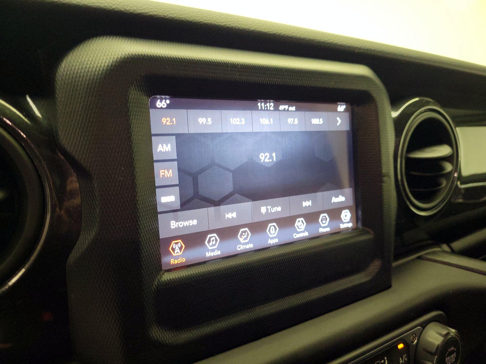 Thumbnail: 2021 Jeep Wrangler - 14