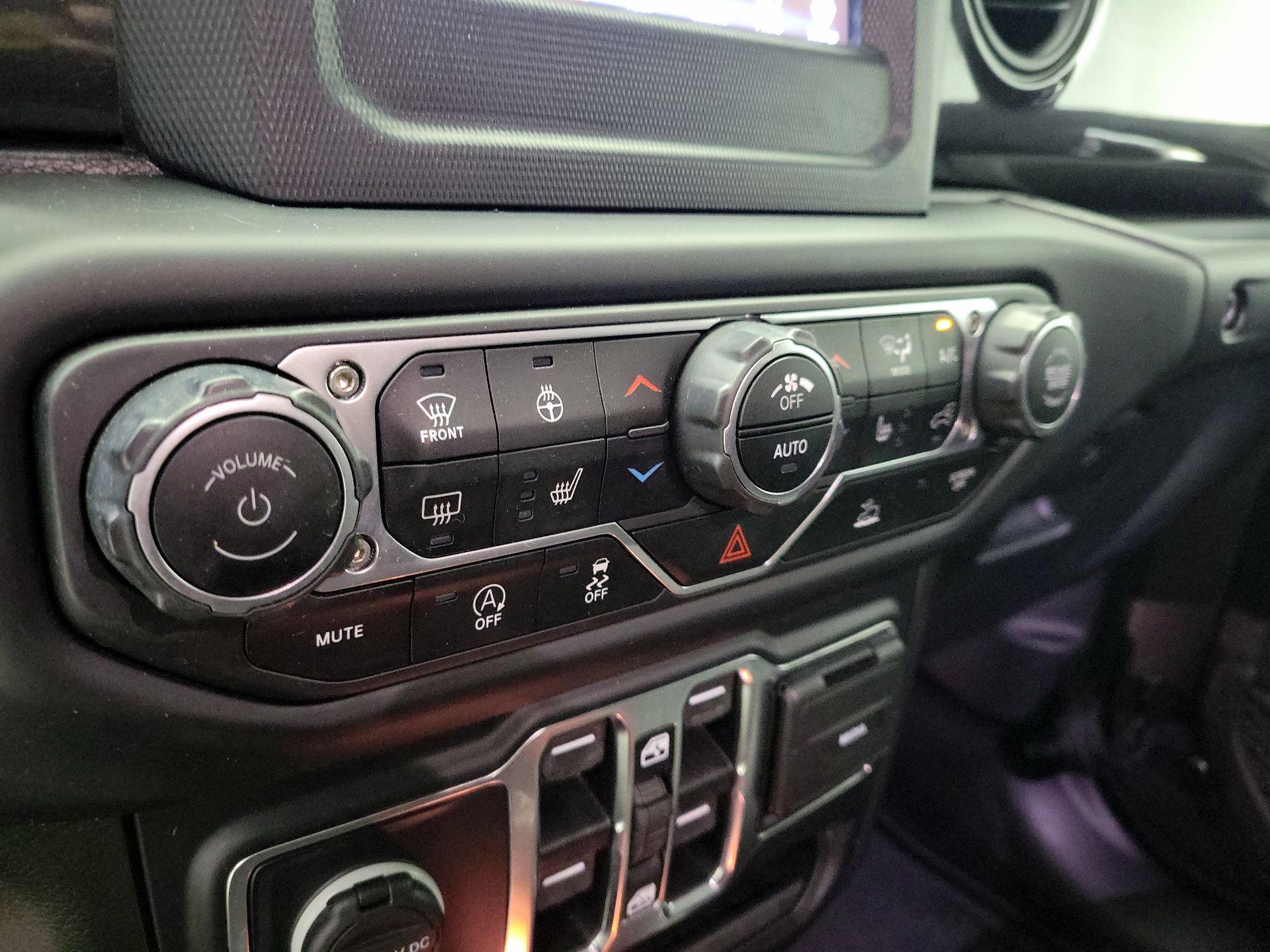 Thumbnail: 2021 Jeep Wrangler - 15