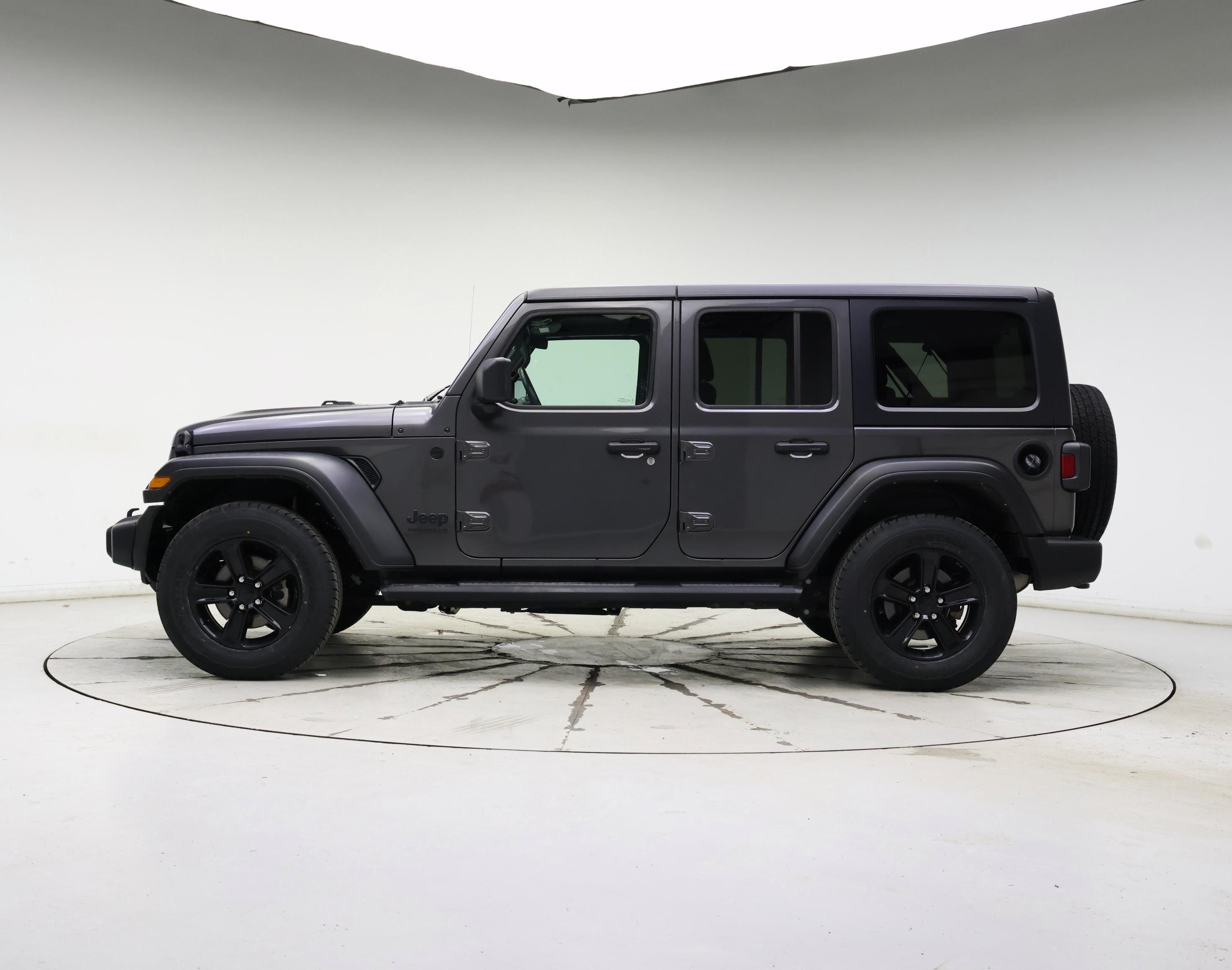 Thumbnail: 2021 Jeep Wrangler - 3