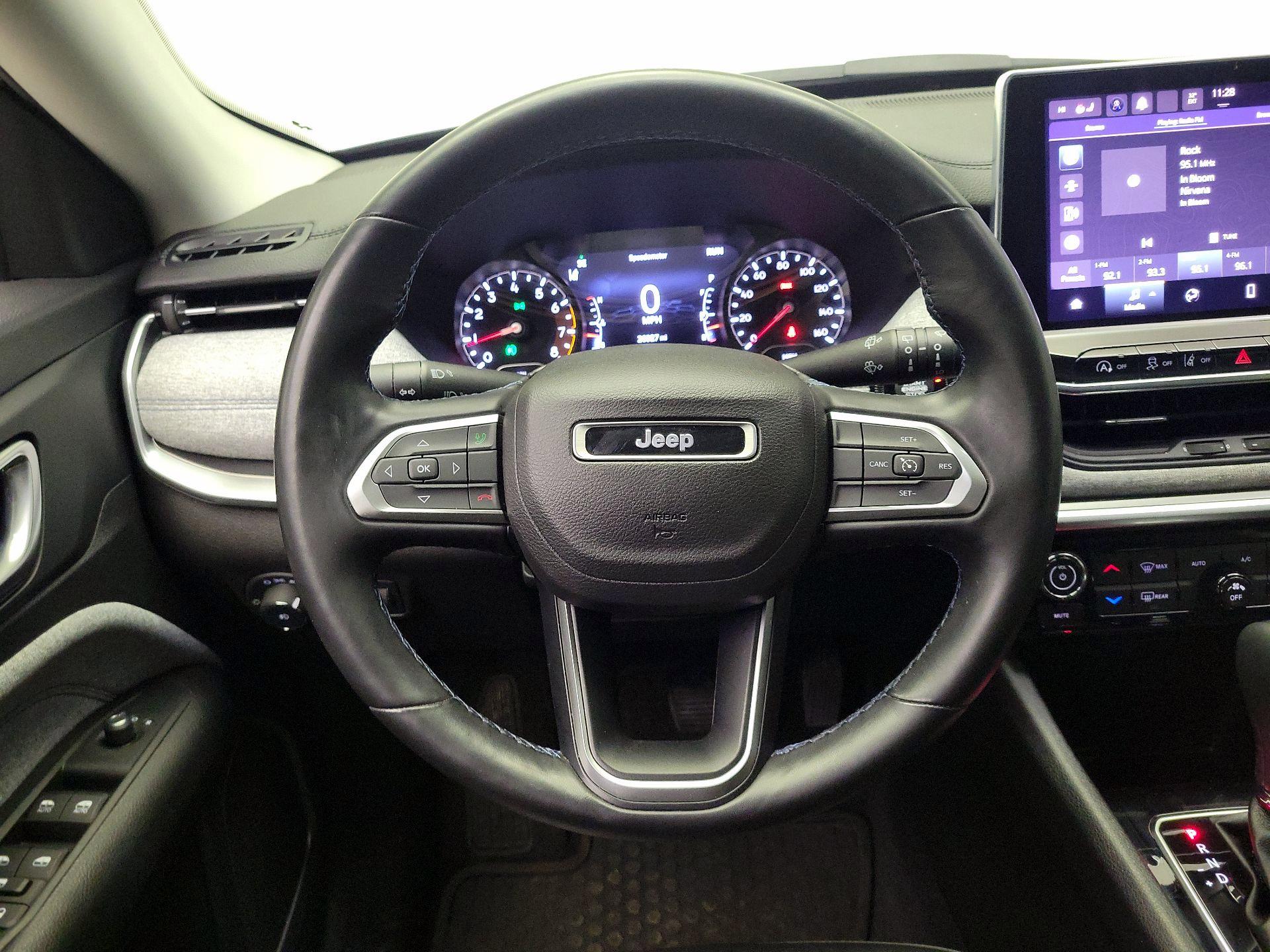 Thumbnail: 2022 Jeep Compass - 10