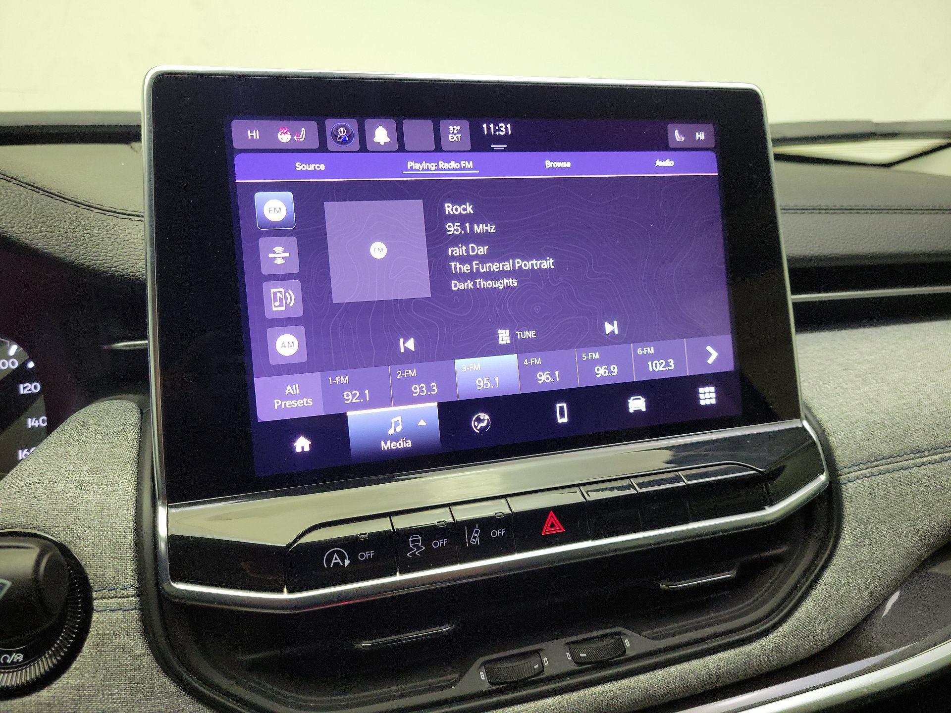 Thumbnail: 2022 Jeep Compass - 15