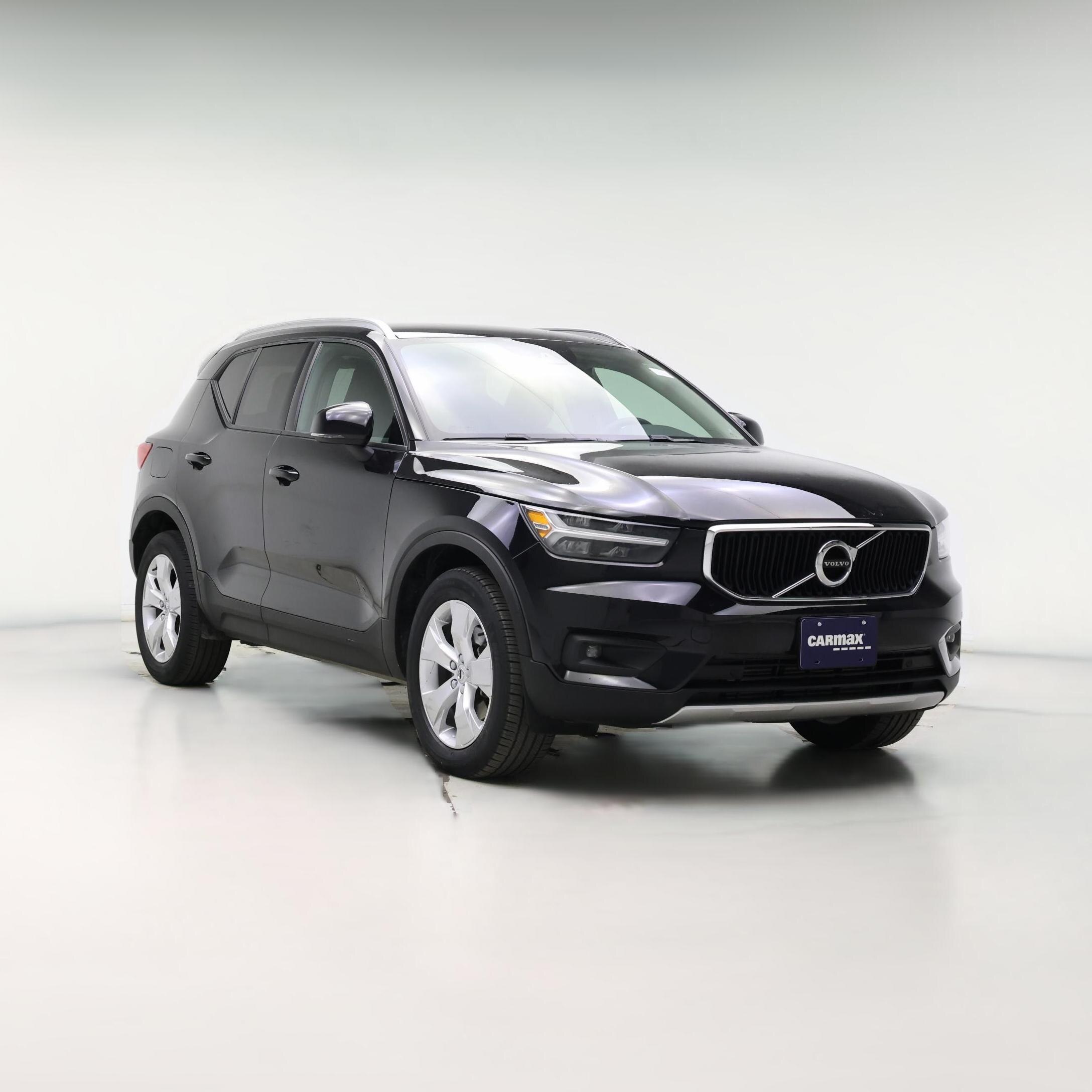 Thumbnail: 2022 Volvo XC40 - 1