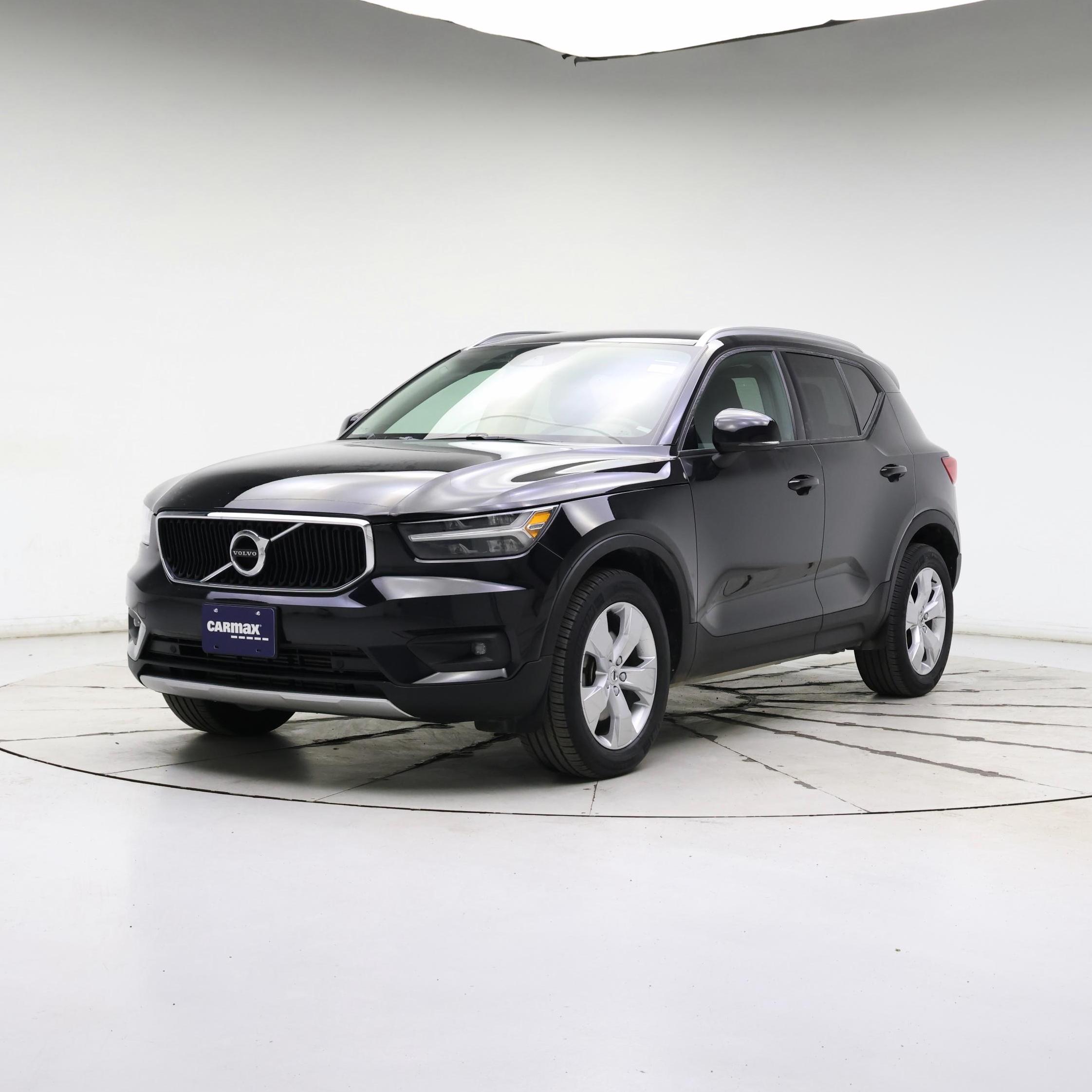 Thumbnail: 2022 Volvo XC40 - 4