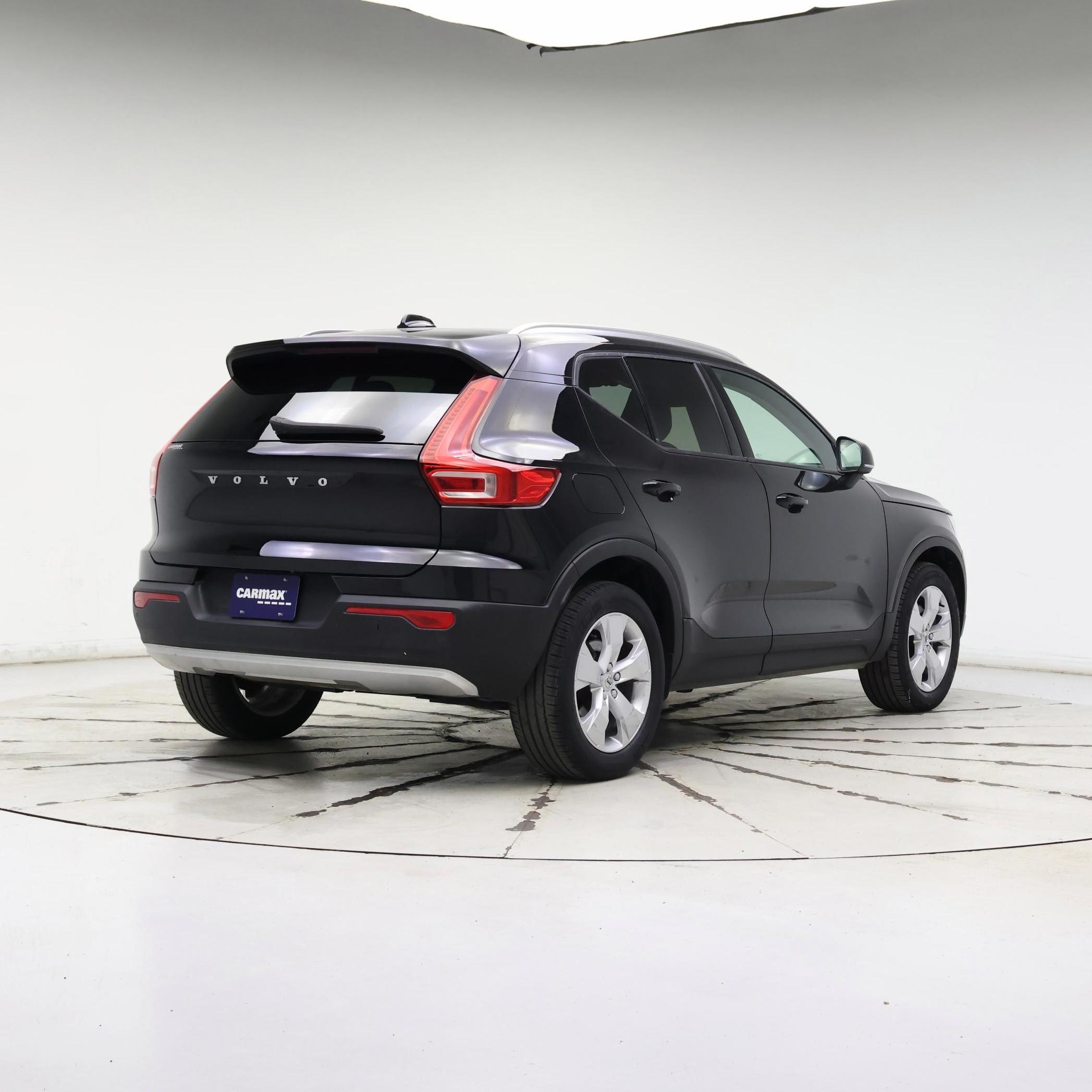 Thumbnail: 2022 Volvo XC40 - 8