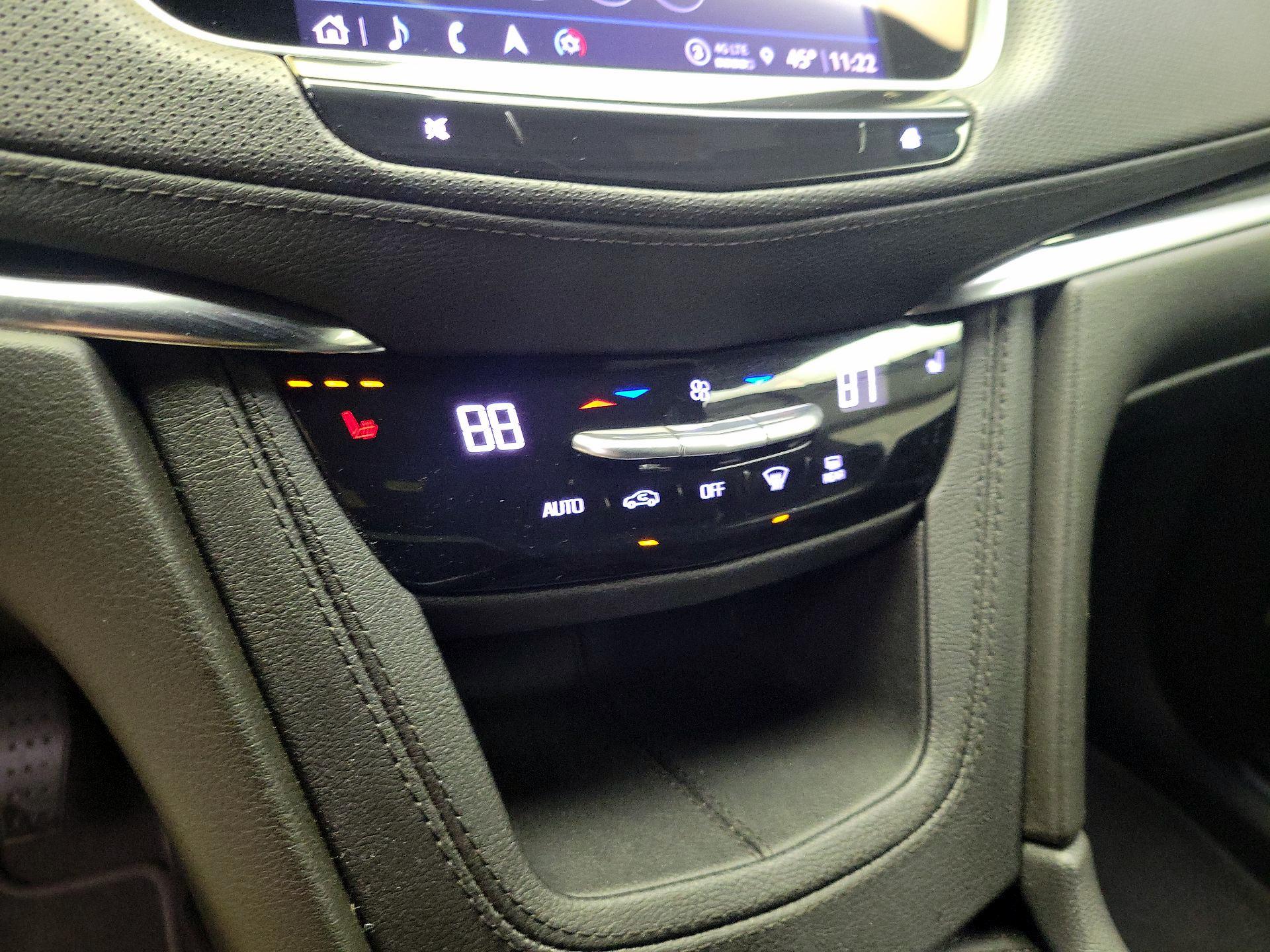 Thumbnail: 2022 Cadillac XT5 - 16