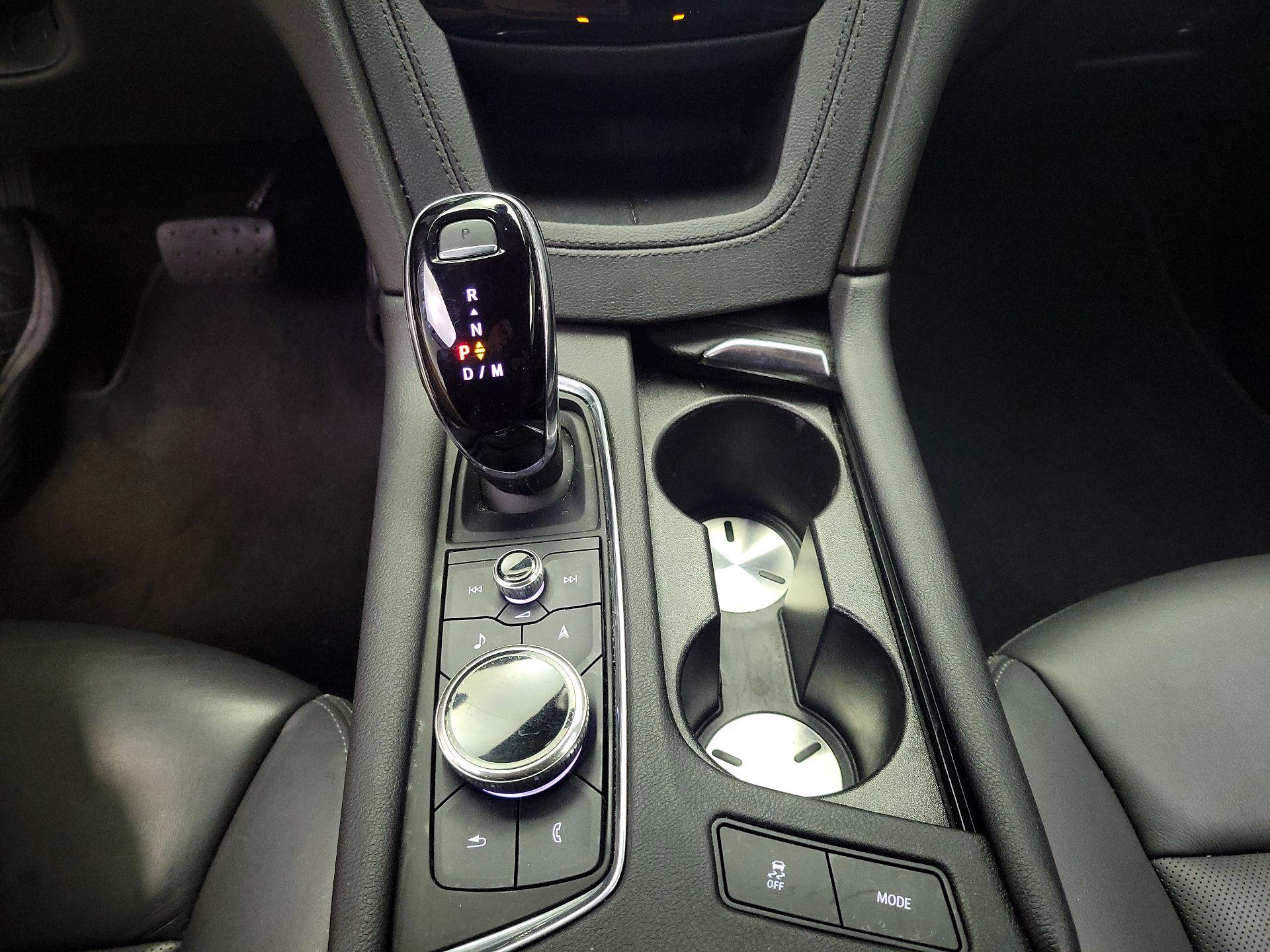 Thumbnail: 2022 Cadillac XT5 - 17