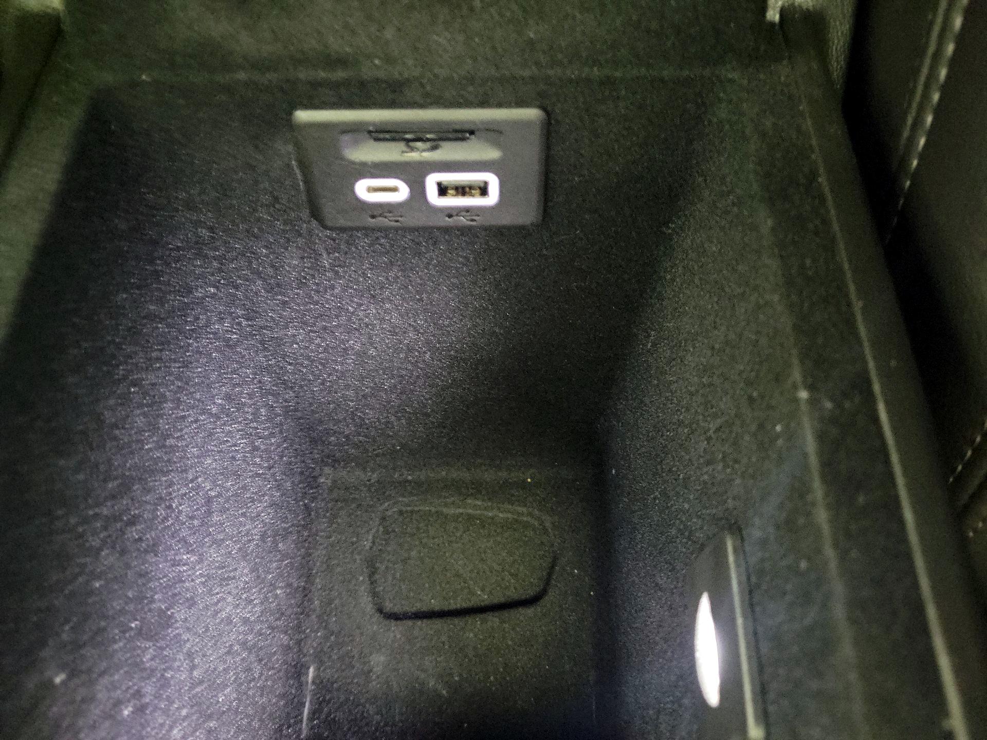 Thumbnail: 2022 Cadillac XT5 - 18