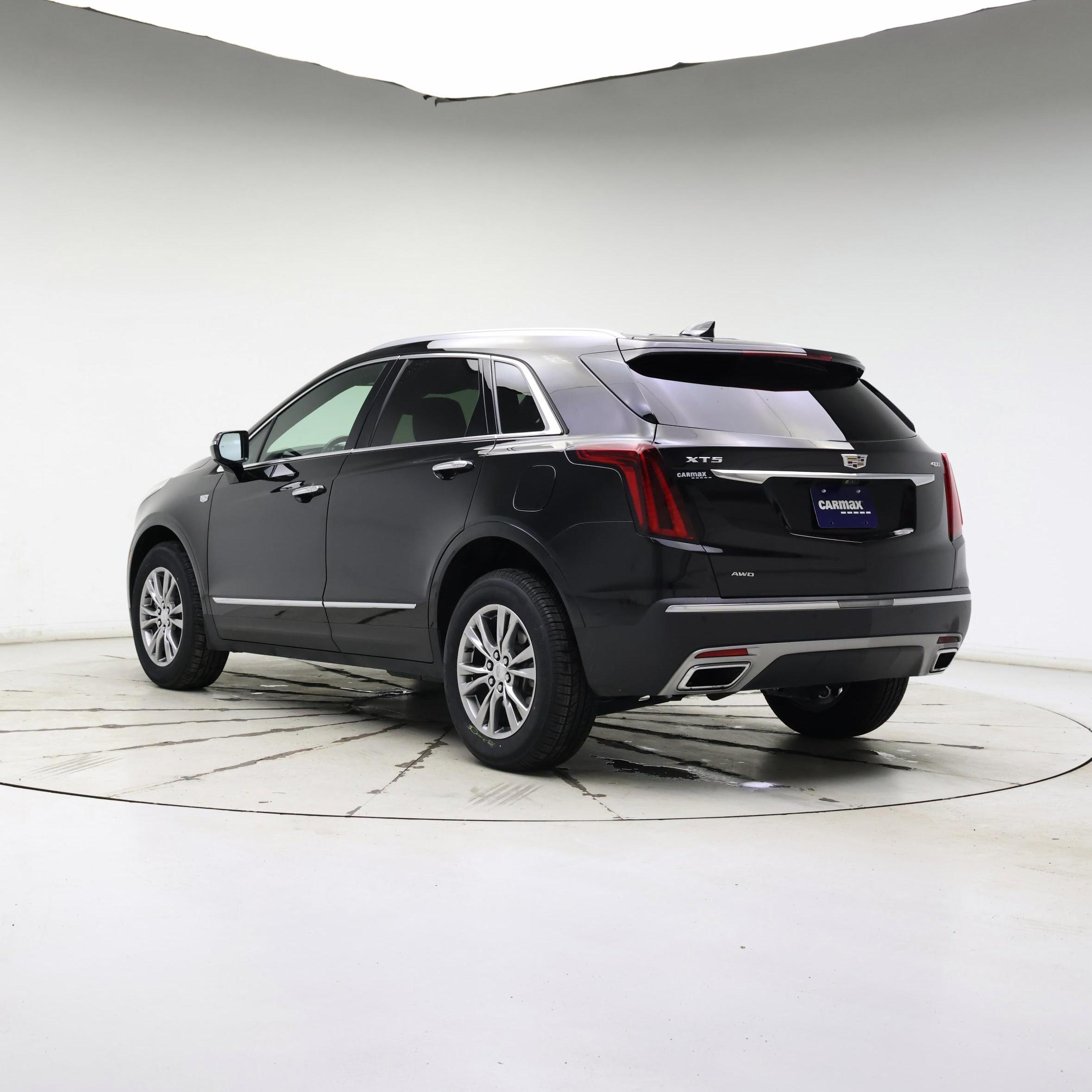 Thumbnail: 2022 Cadillac XT5 - 2