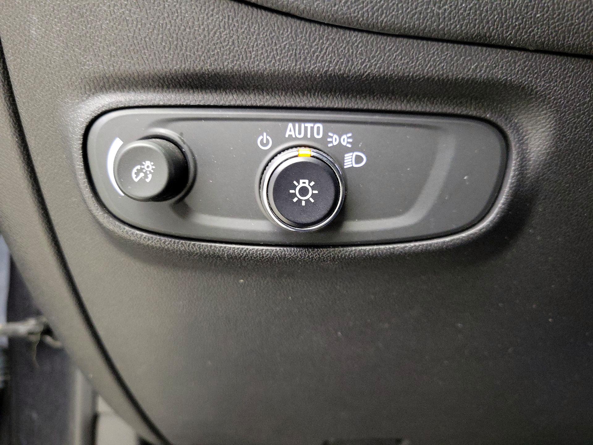 Thumbnail: 2022 Chevrolet Equinox - 13