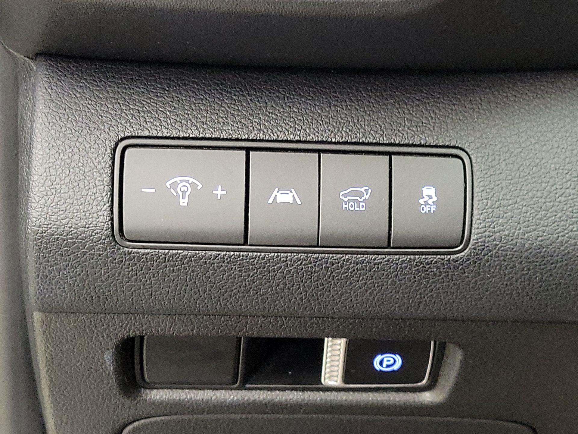 Thumbnail: 2023 Hyundai Santa Fe - 13