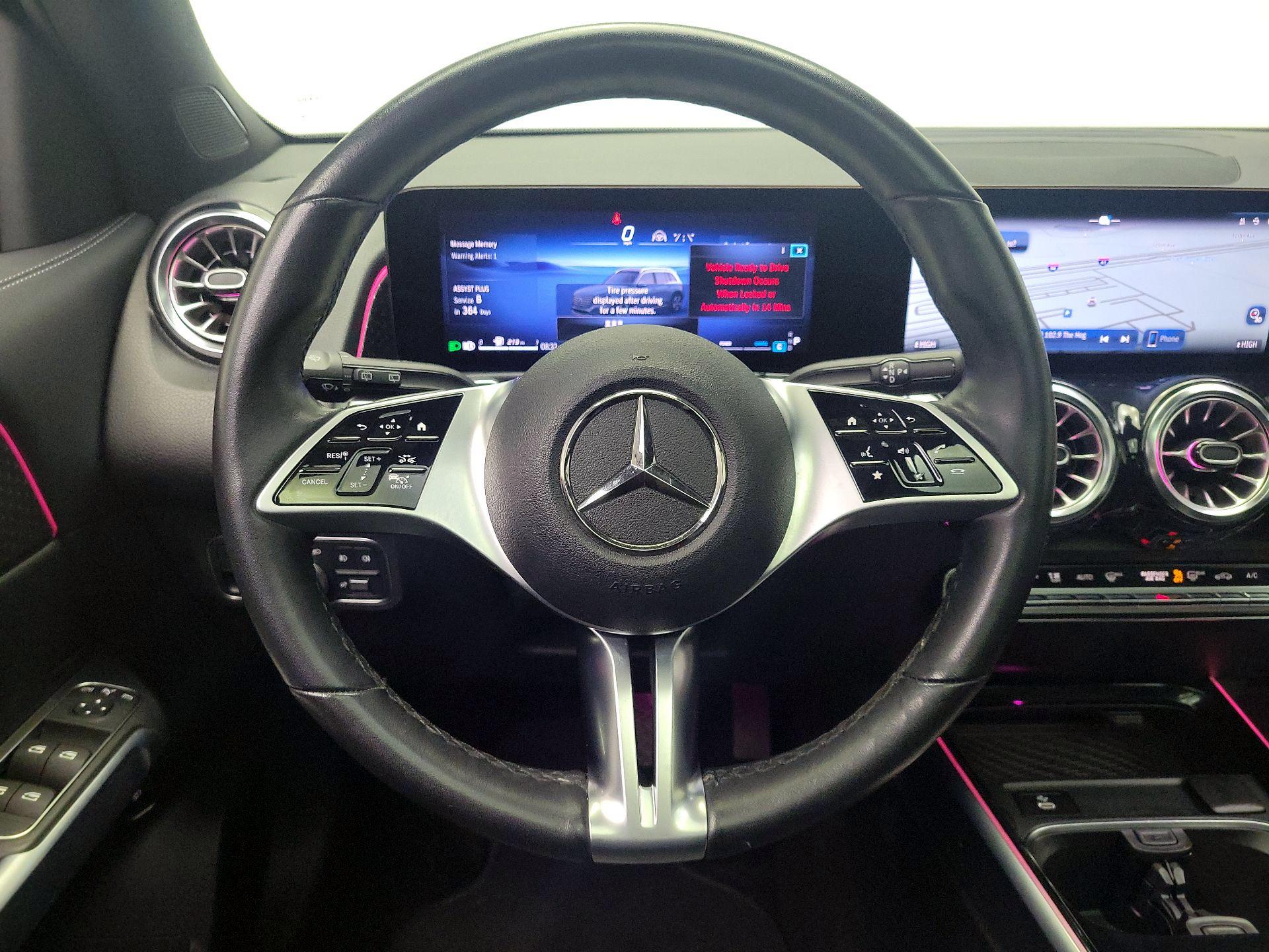 Thumbnail: 2024 Mercedes-Benz GLB - 10