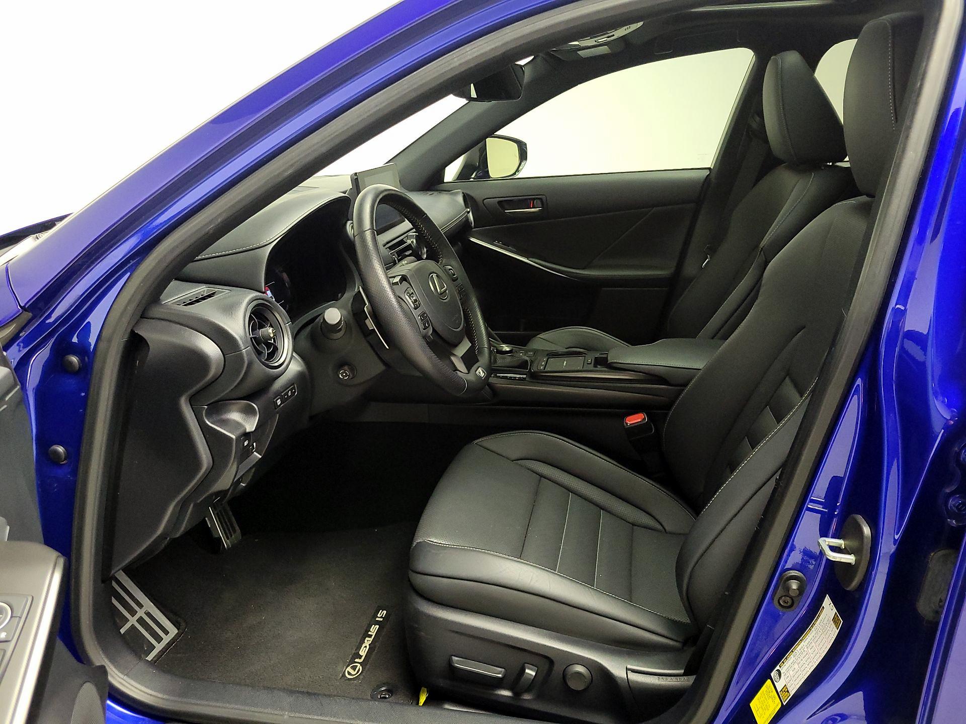 Thumbnail: 2023 Lexus IS - 11