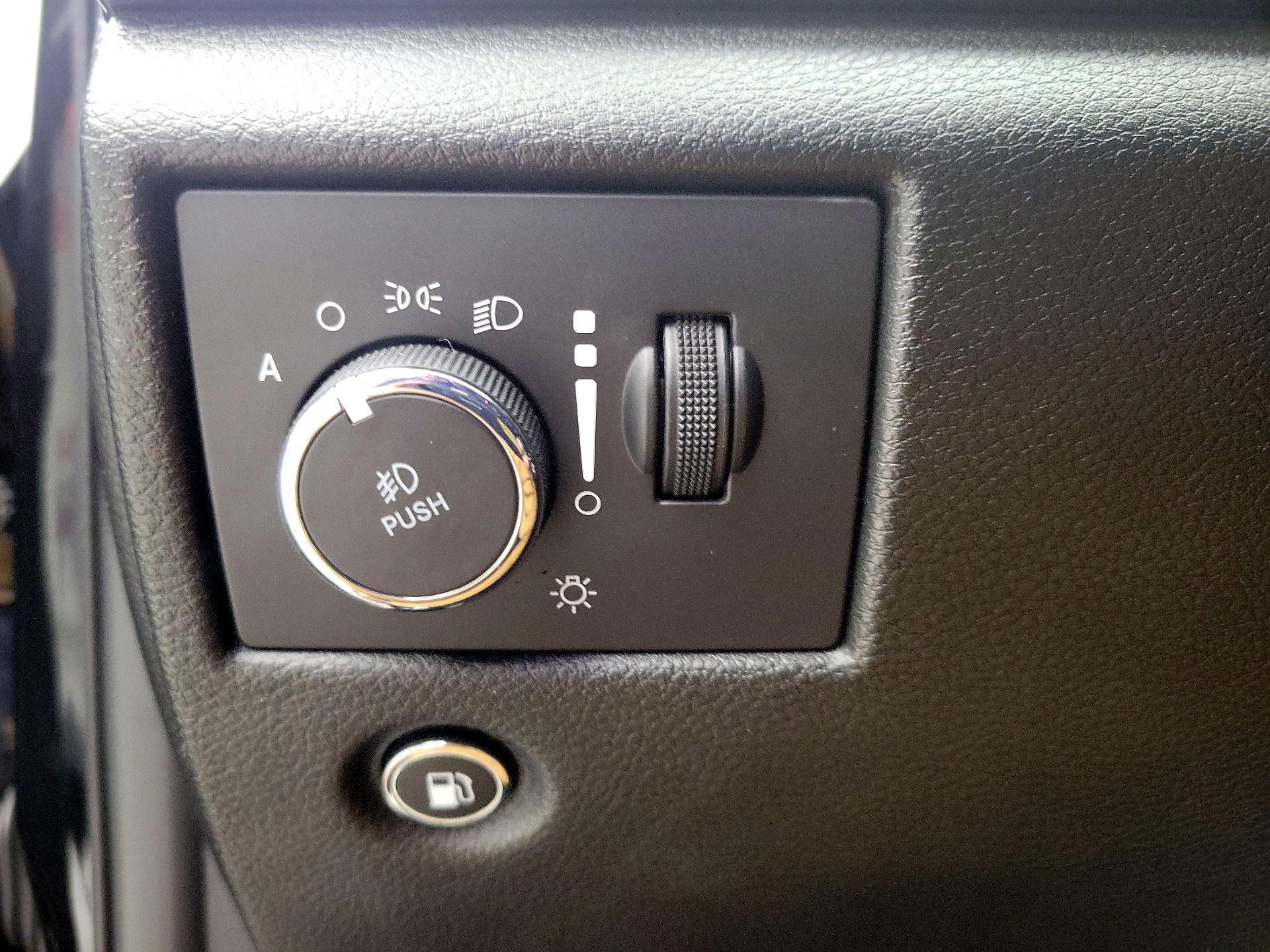 Thumbnail: 2022 Jeep Grand Cherokee - 13