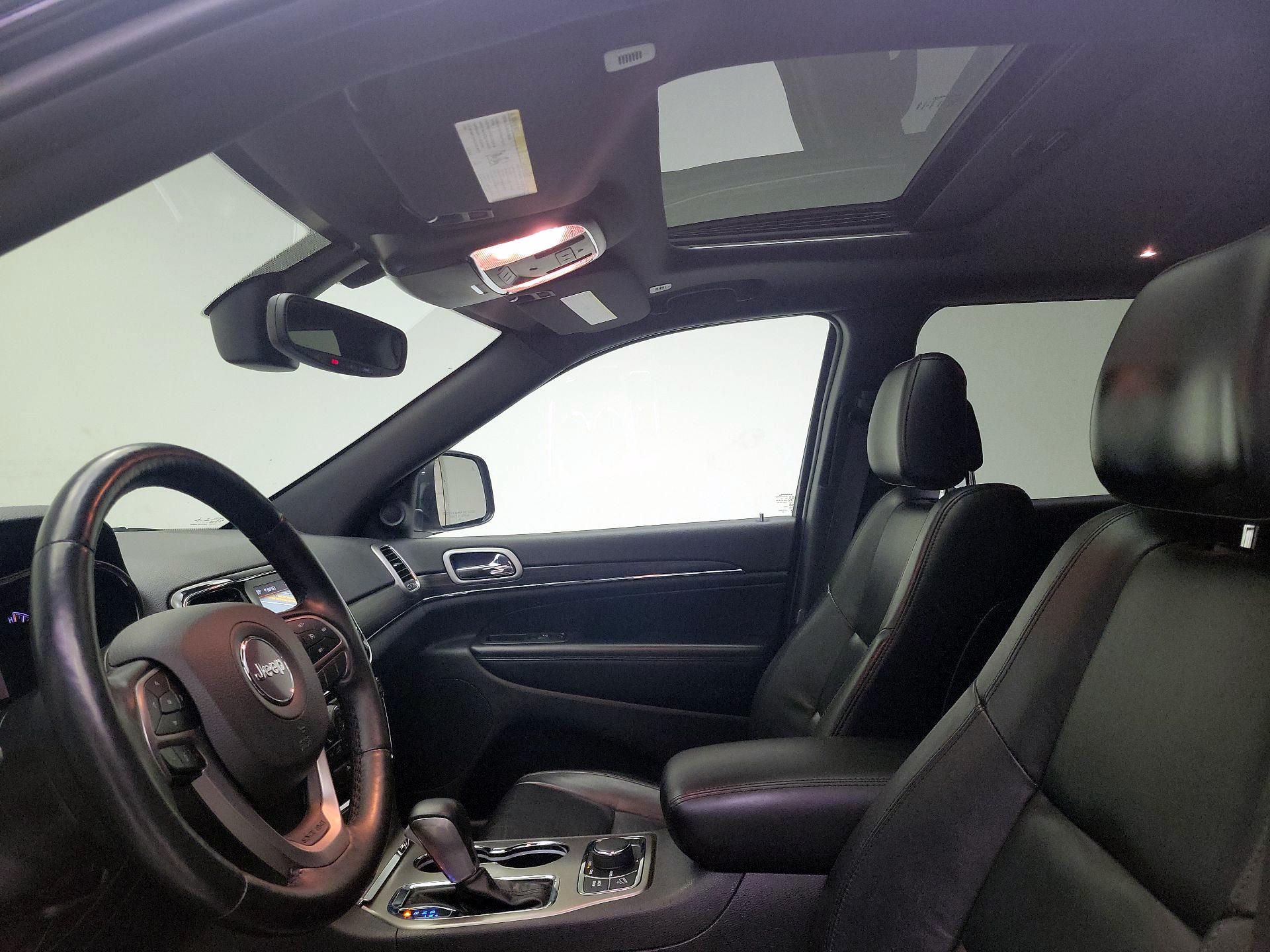 Thumbnail: 2022 Jeep Grand Cherokee - 20