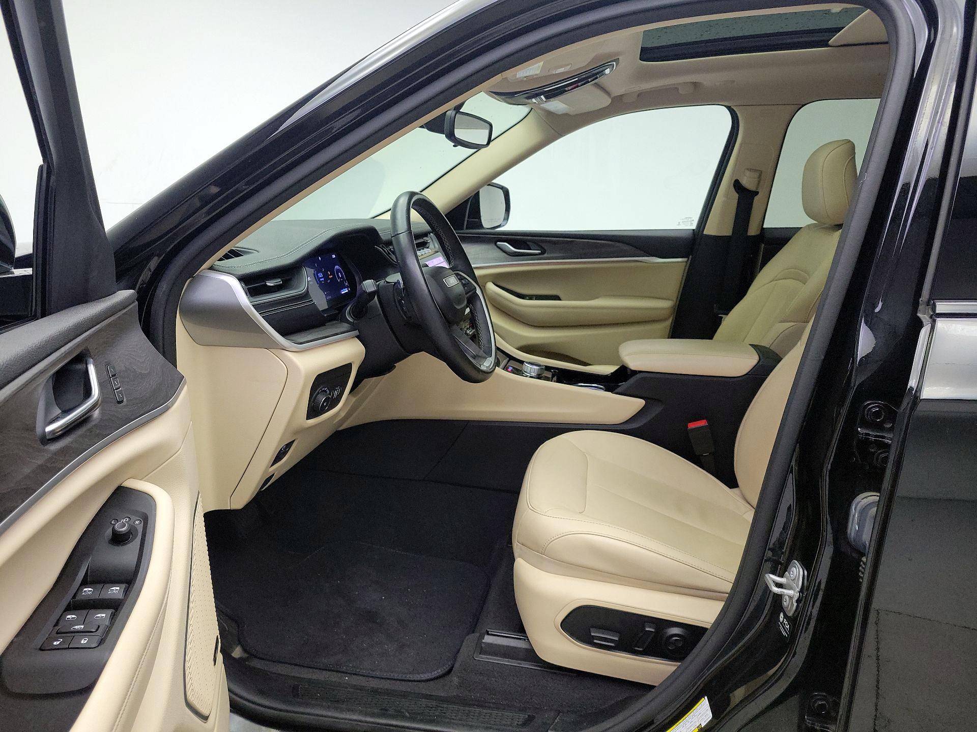 Thumbnail: 2021 Jeep Grand Cherokee L - 11