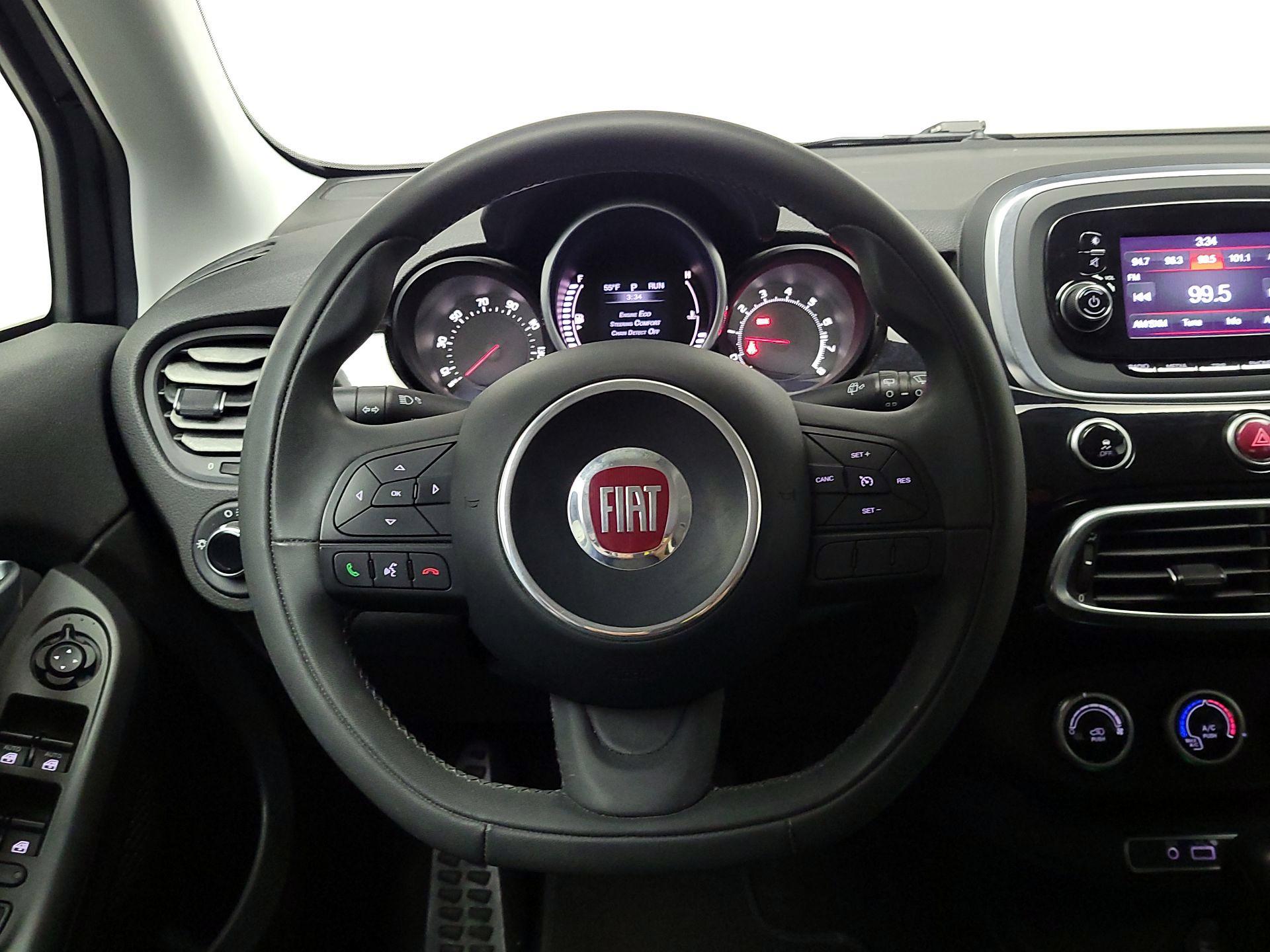 Thumbnail: 2016 Fiat 500X - 10