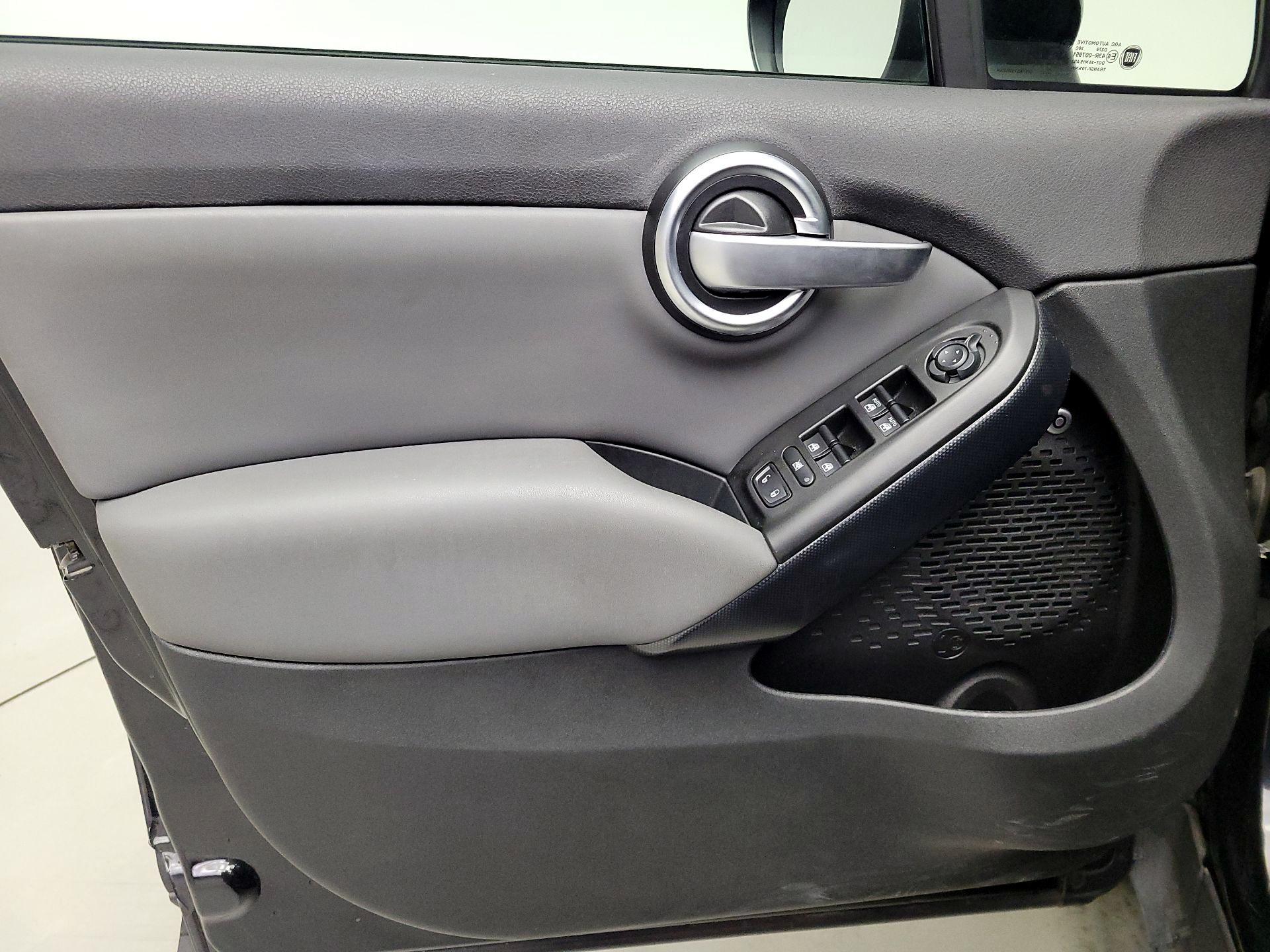 Thumbnail: 2016 Fiat 500X - 12