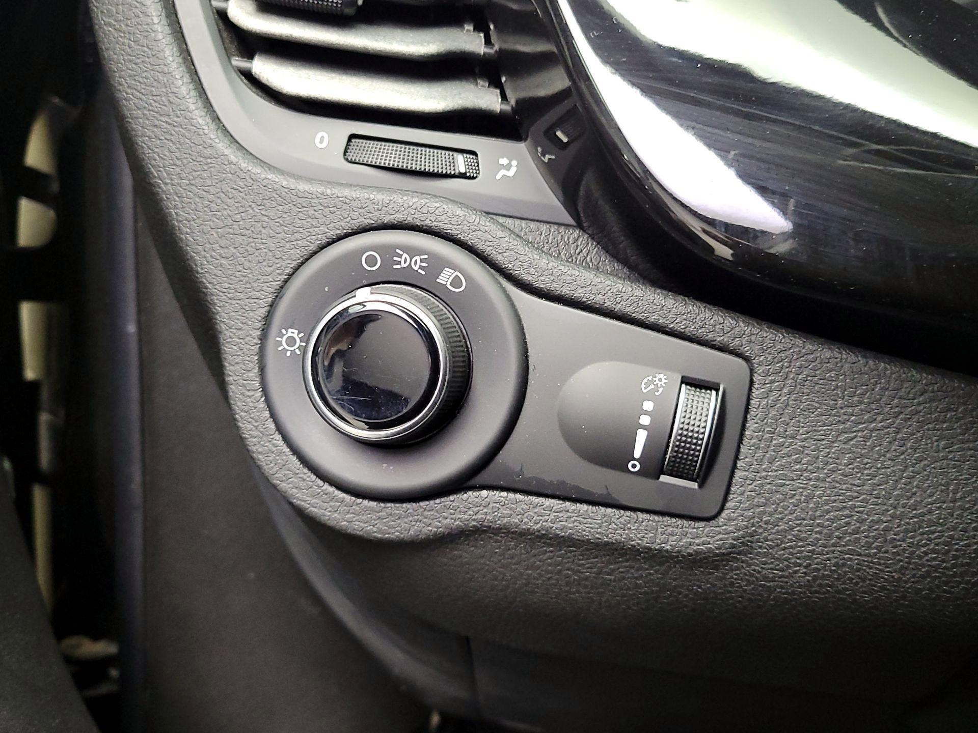 Thumbnail: 2016 Fiat 500X - 13