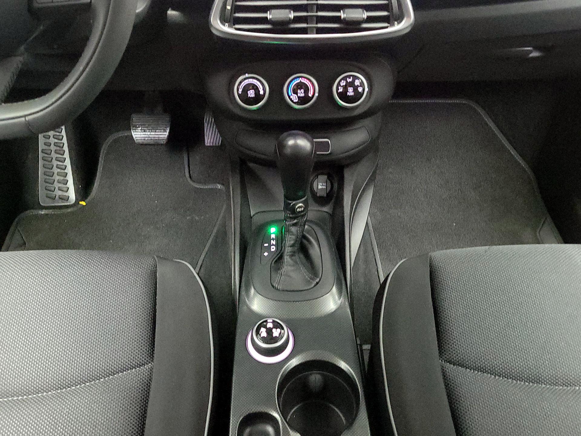 Thumbnail: 2016 Fiat 500X - 17