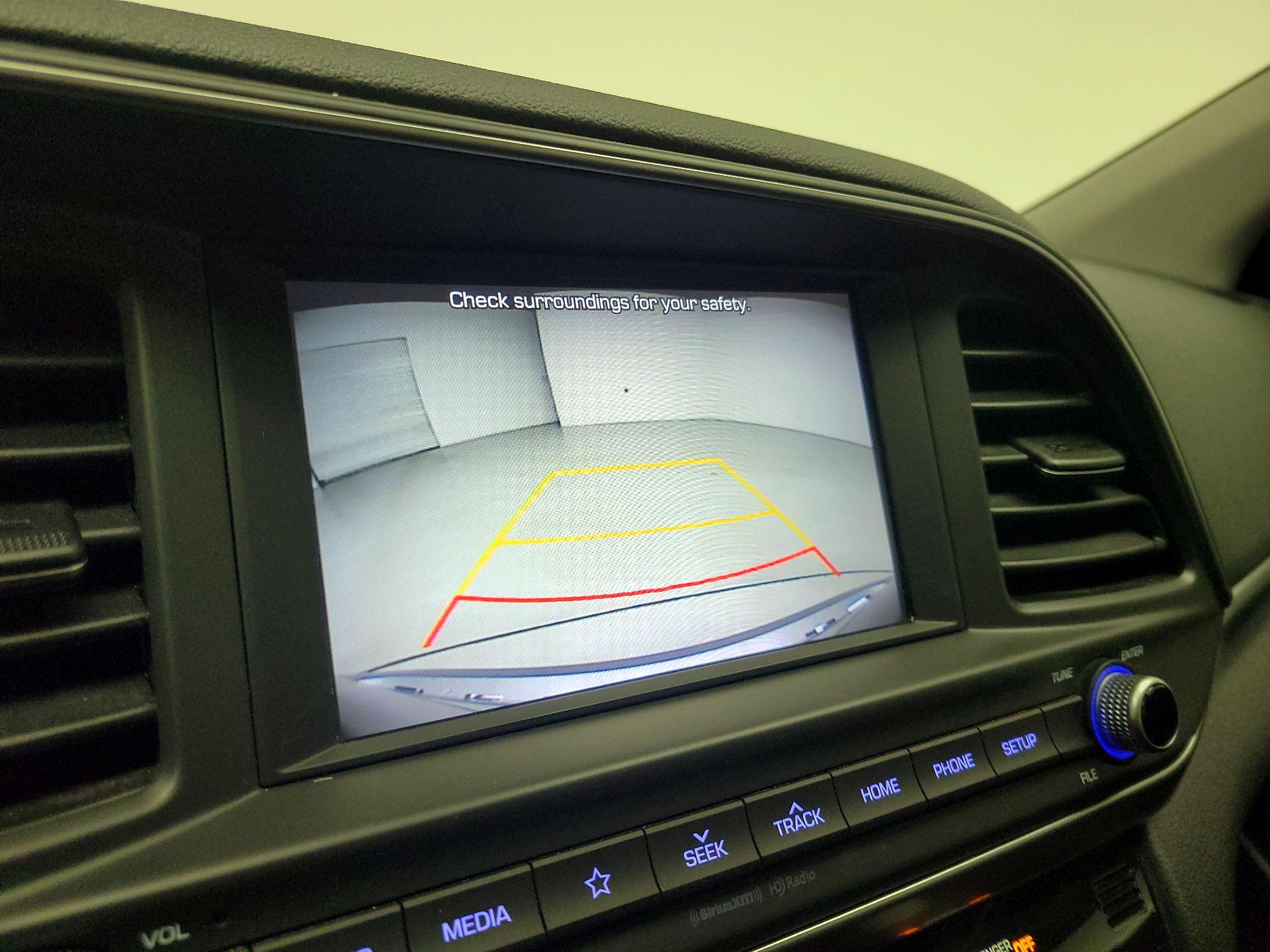 Thumbnail: 2020 Hyundai Elantra - 14