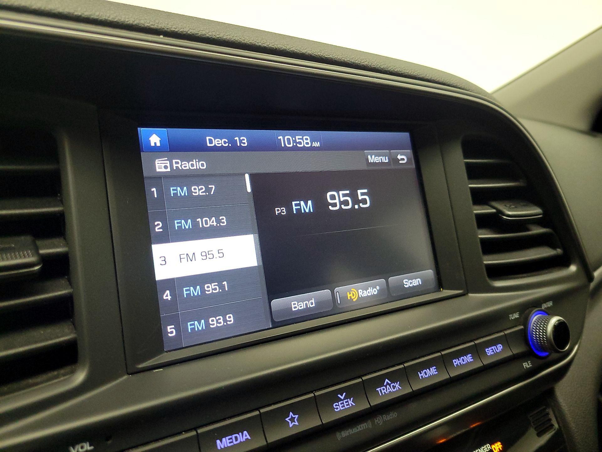 Thumbnail: 2020 Hyundai Elantra - 15