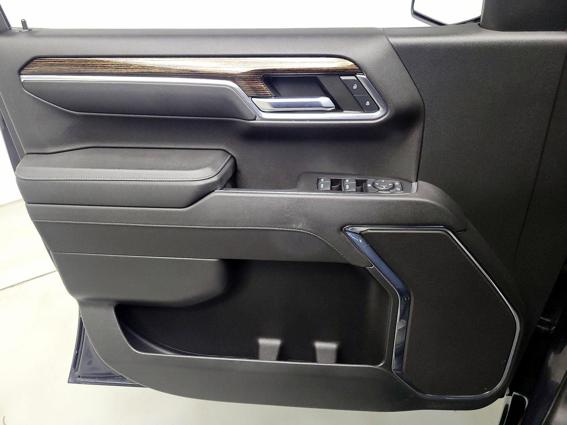 Thumbnail: 2023 GMC Sierra 1500 - 12