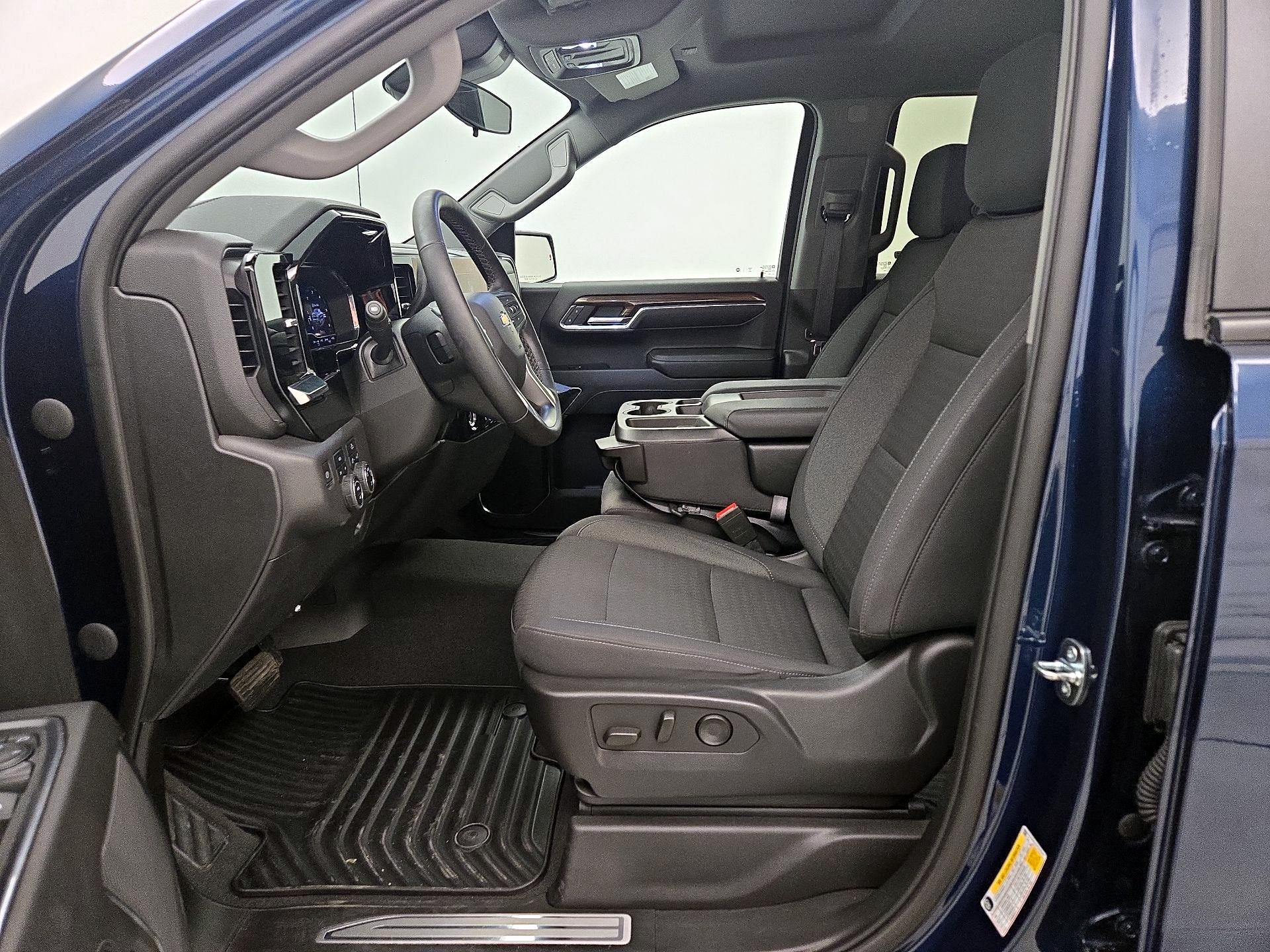 Thumbnail: 2023 Chevrolet Silverado 1500 - 11