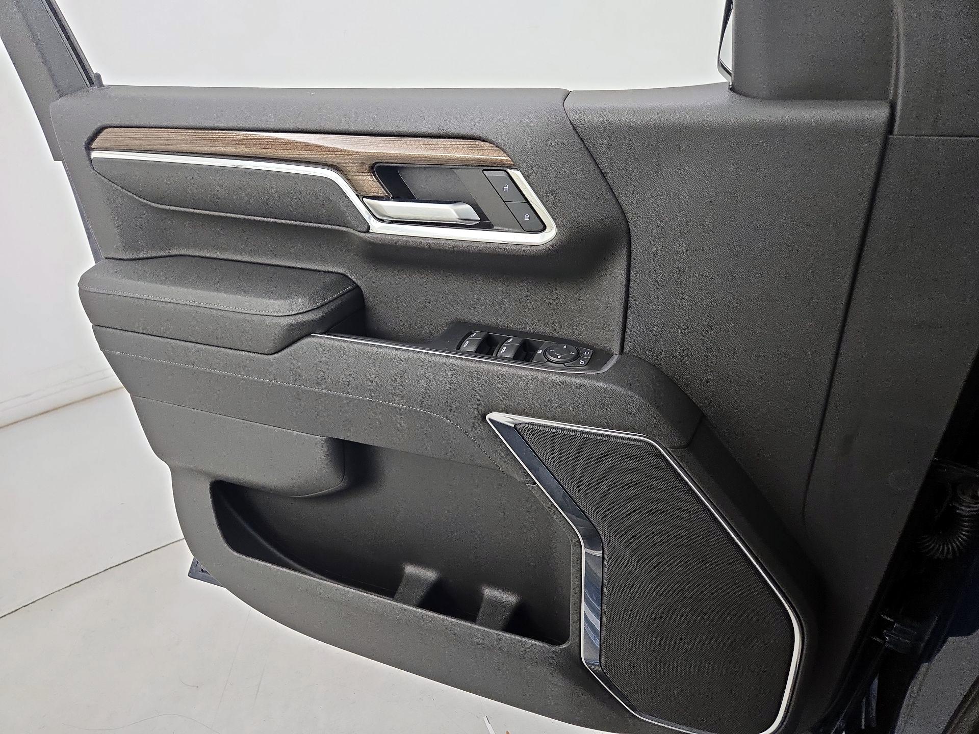 Thumbnail: 2023 Chevrolet Silverado 1500 - 12