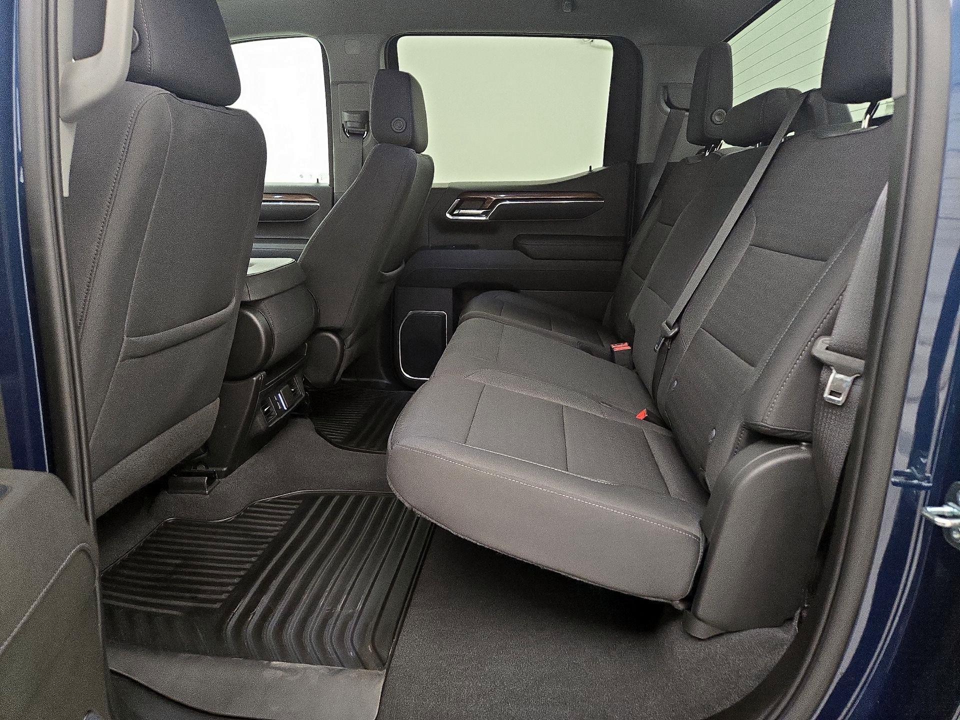 Thumbnail: 2023 Chevrolet Silverado 1500 - 19