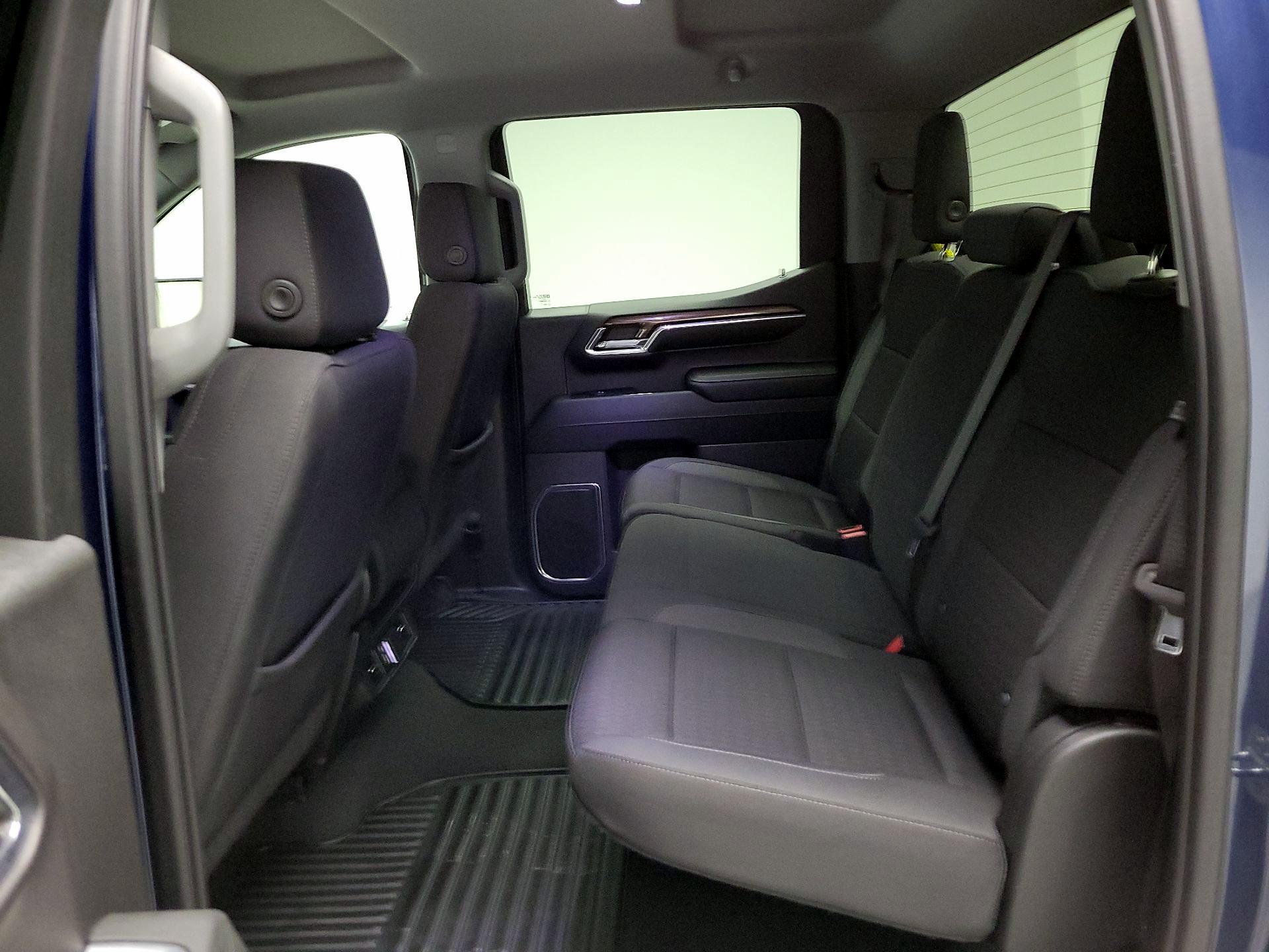 Thumbnail: 2023 Chevrolet Silverado 1500 - 18