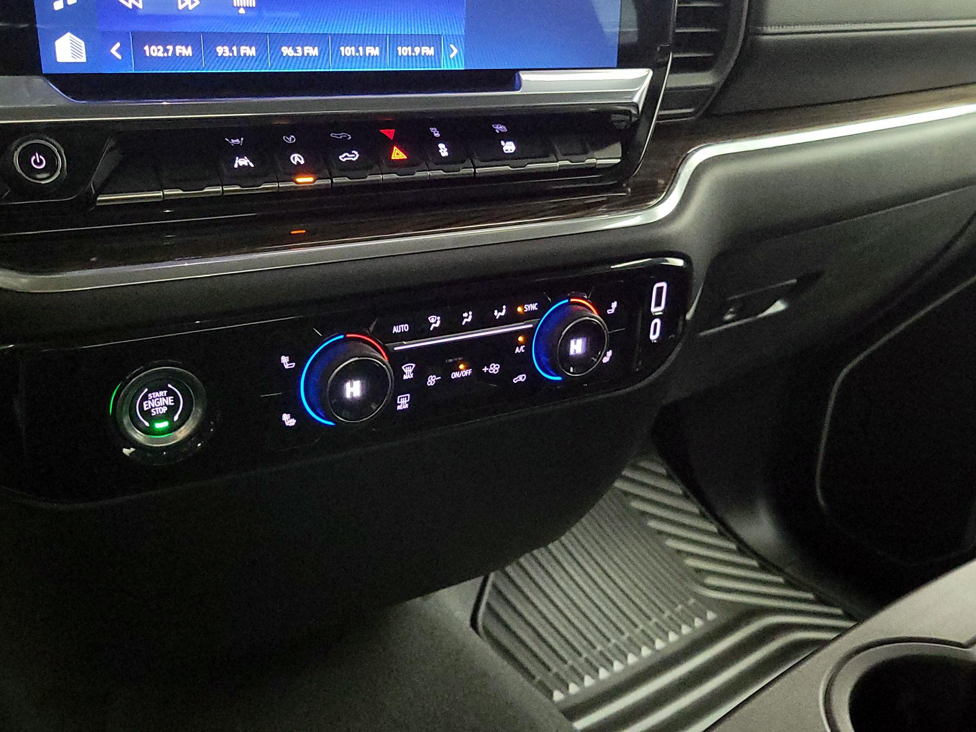 Thumbnail: 2023 Chevrolet Silverado 1500 - 16