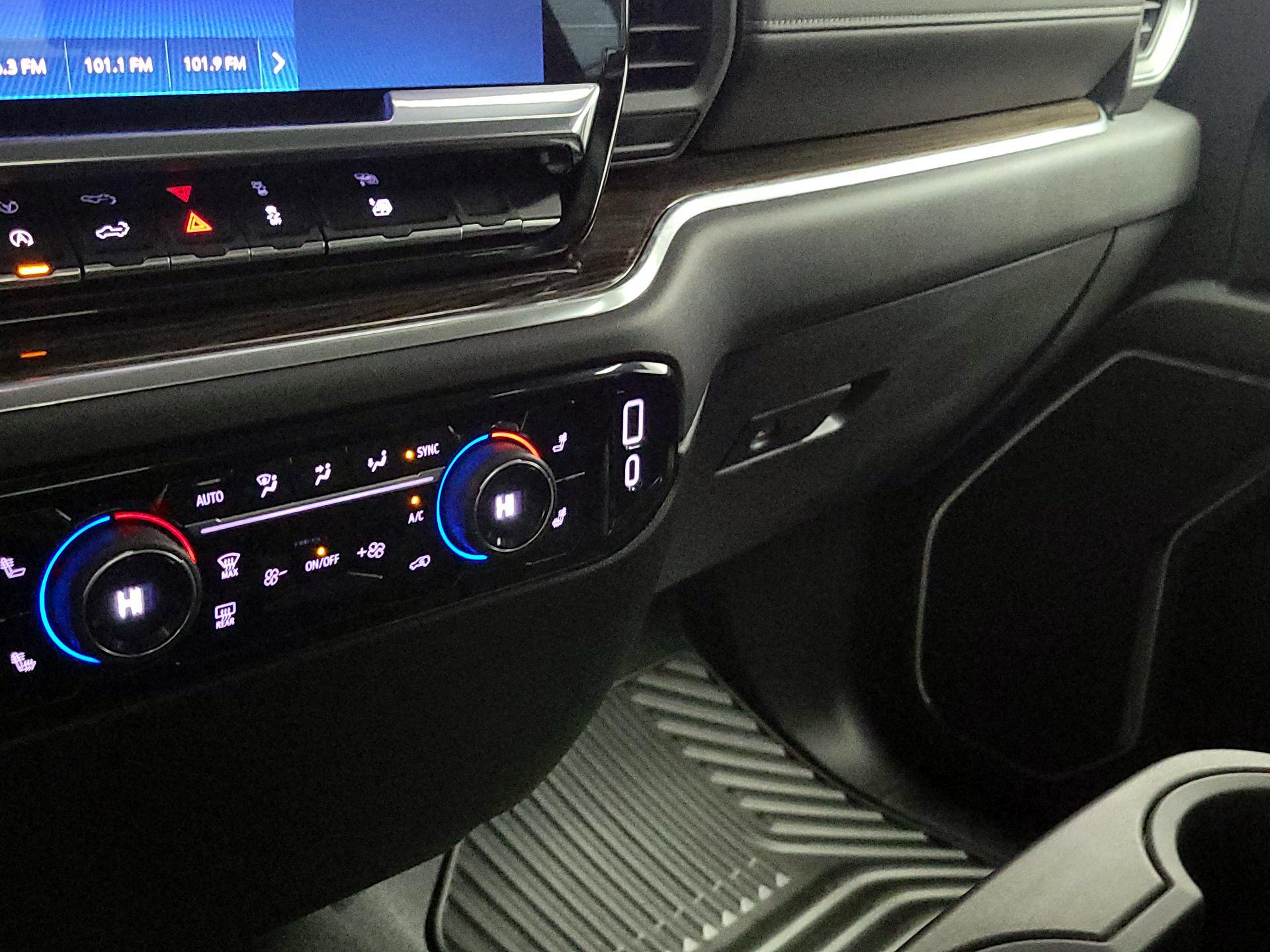 Thumbnail: 2023 Chevrolet Silverado 1500 - 18