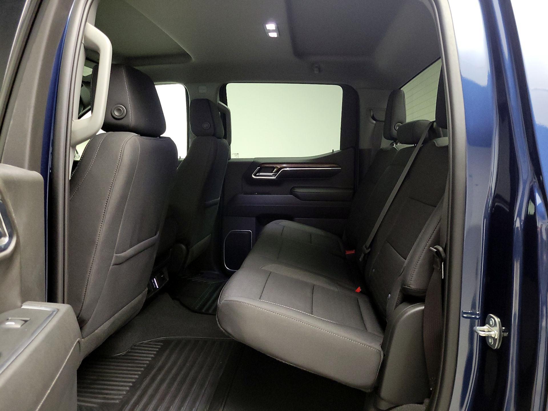 Thumbnail: 2023 Chevrolet Silverado 1500 - 19