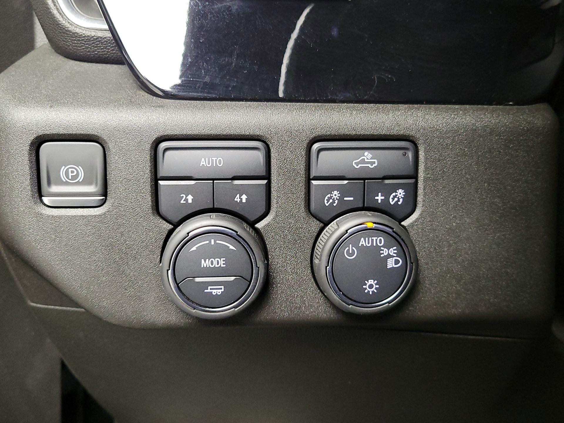 Thumbnail: 2022 Chevrolet Silverado 1500 - 13