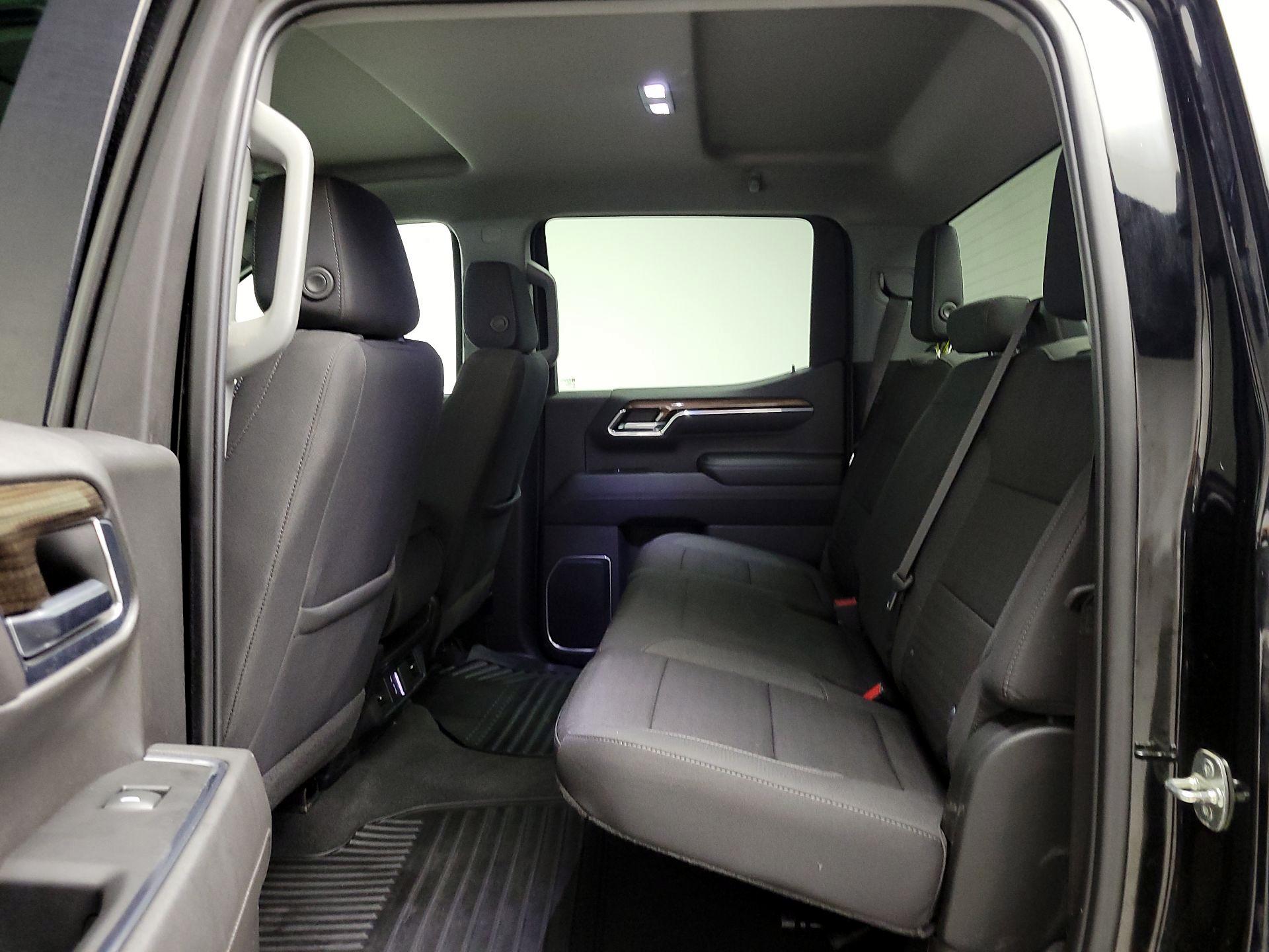 Thumbnail: 2022 Chevrolet Silverado 1500 - 19