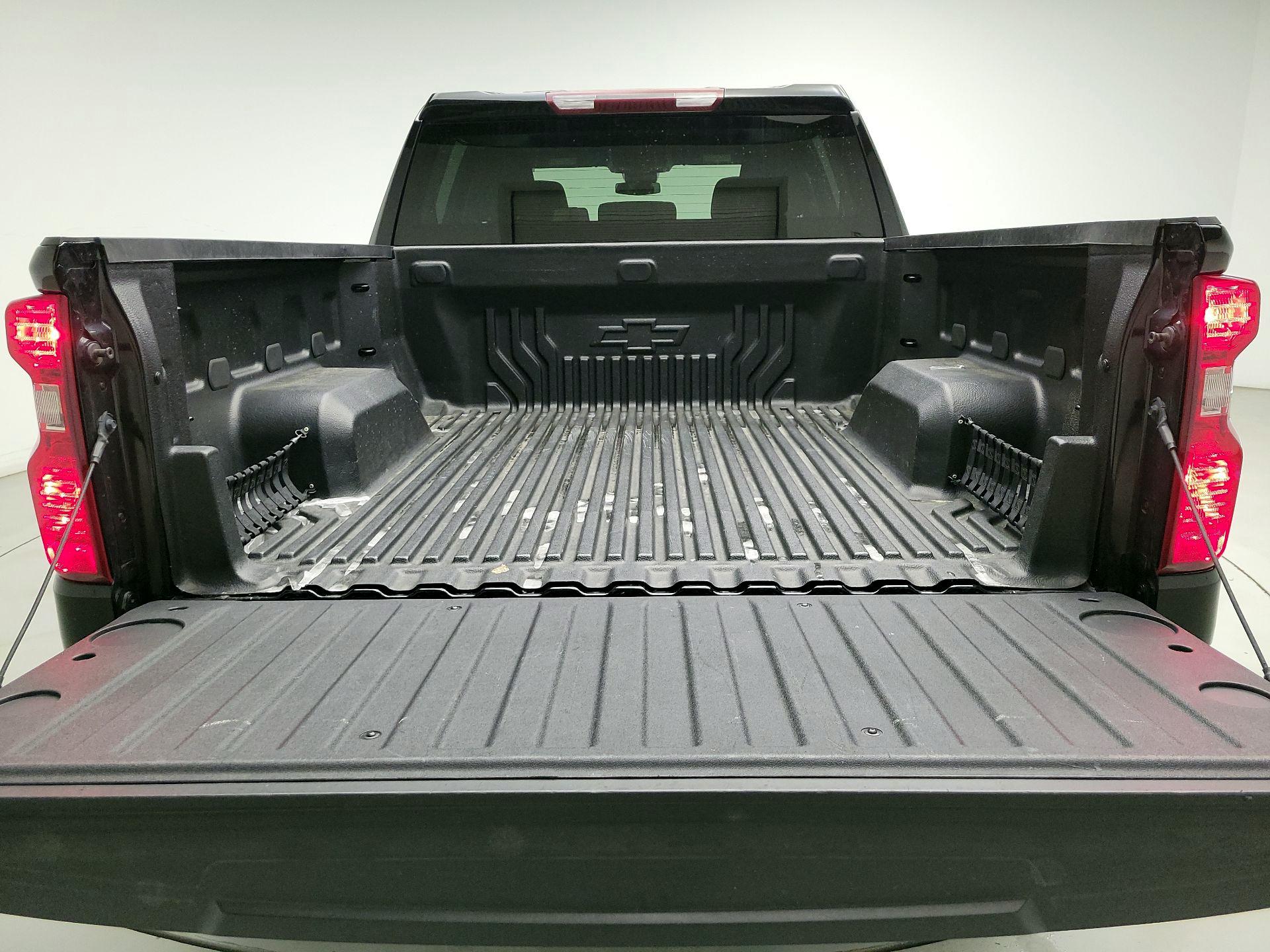 Thumbnail: 2023 Chevrolet Silverado 1500 - 19