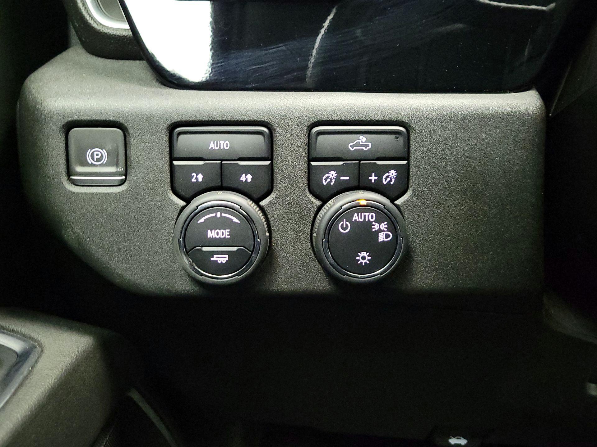 Thumbnail: 2023 Chevrolet Silverado 1500 - 13