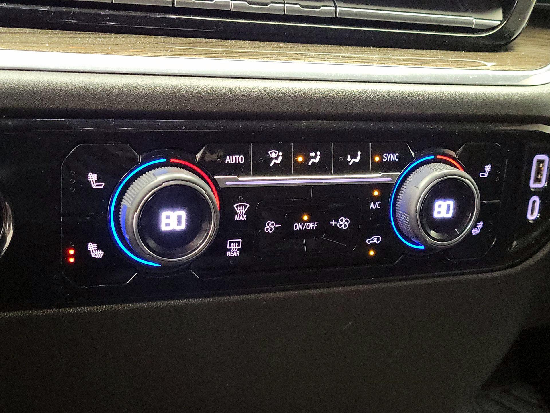 Thumbnail: 2022 Chevrolet Silverado 1500 - 16