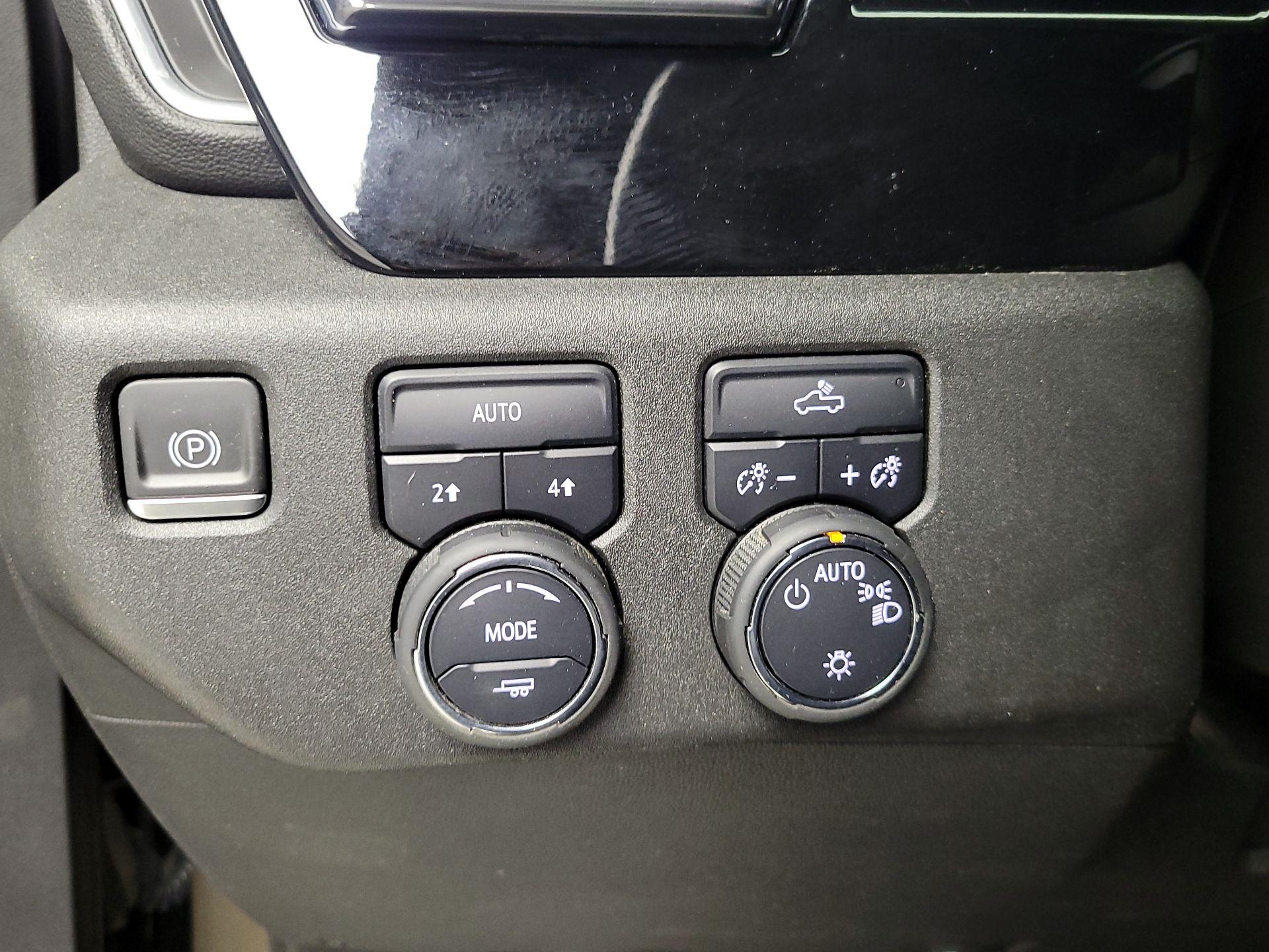 Thumbnail: 2023 Chevrolet Silverado 1500 - 13