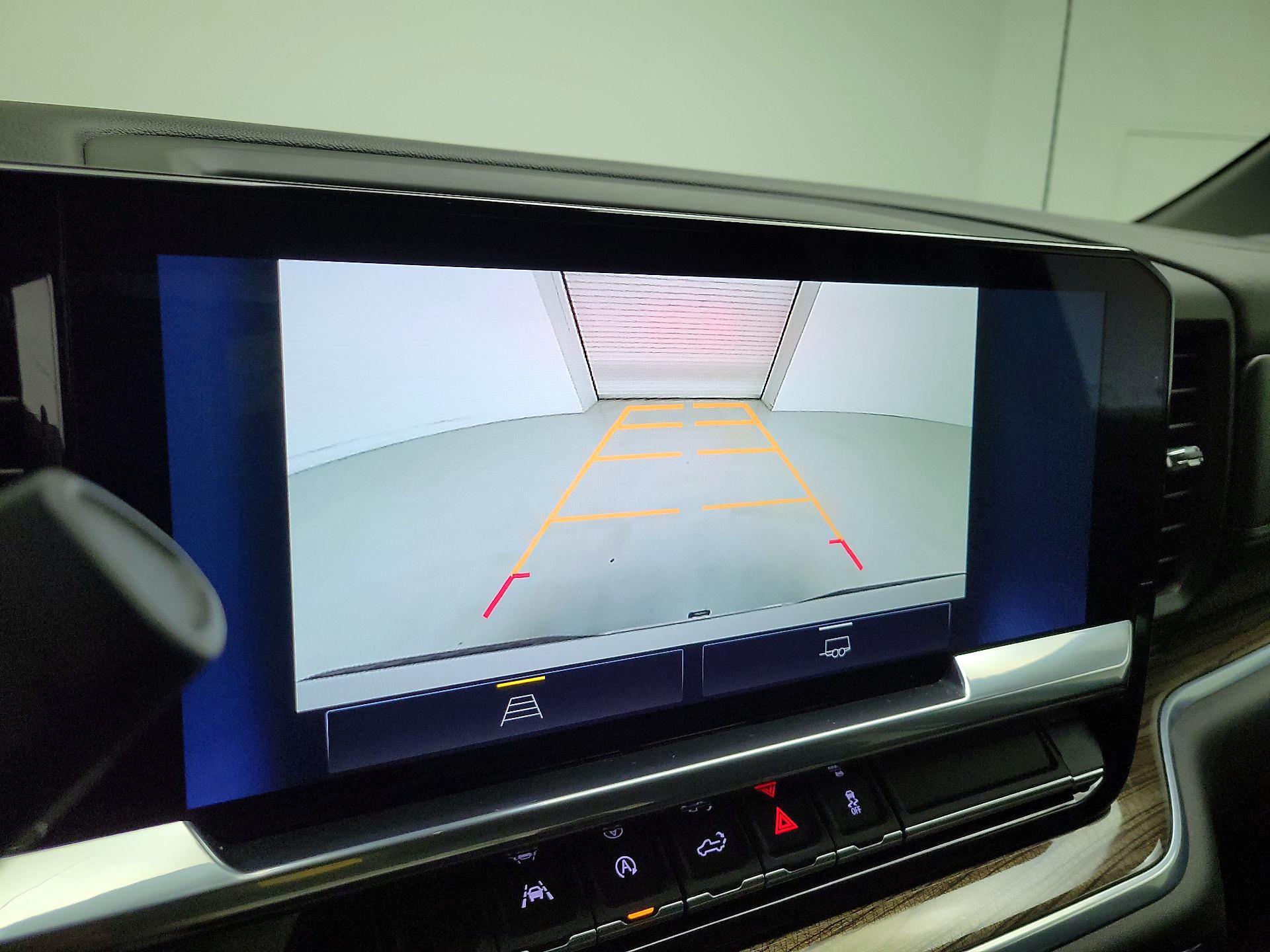 Thumbnail: 2022 Chevrolet Silverado 1500 - 13