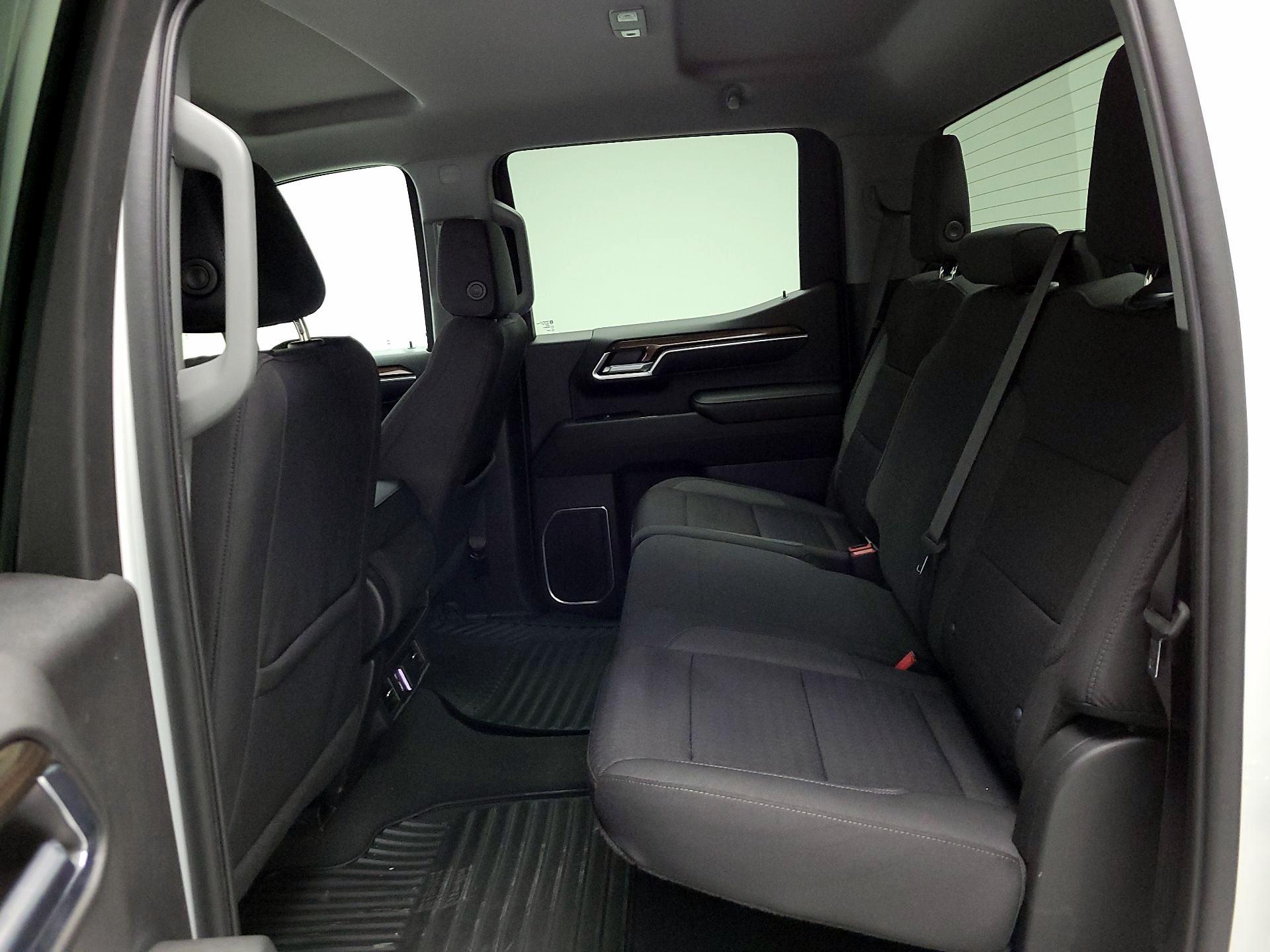 Thumbnail: 2022 Chevrolet Silverado 1500 - 18