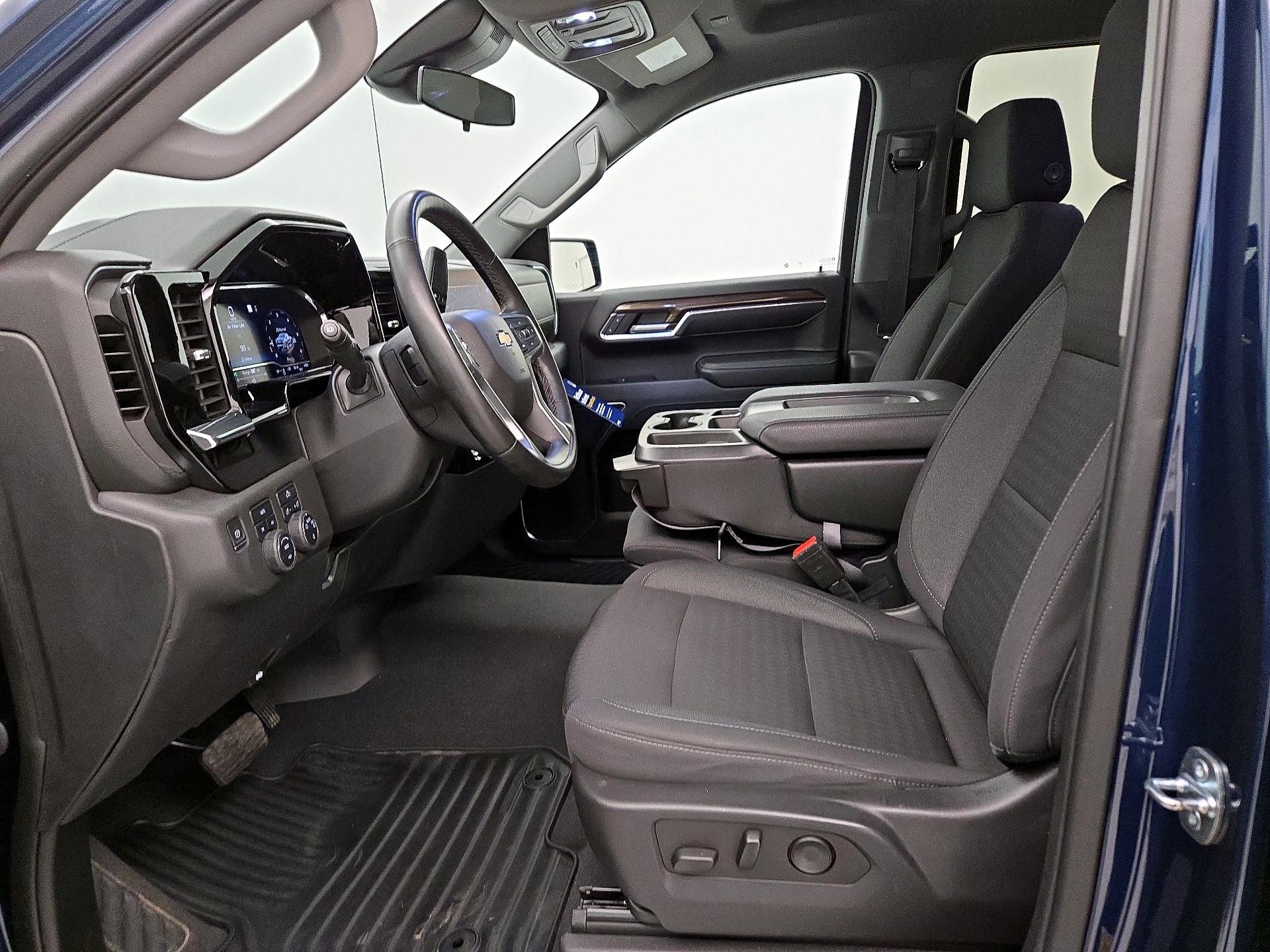 Thumbnail: 2023 Chevrolet Silverado 1500 - 11