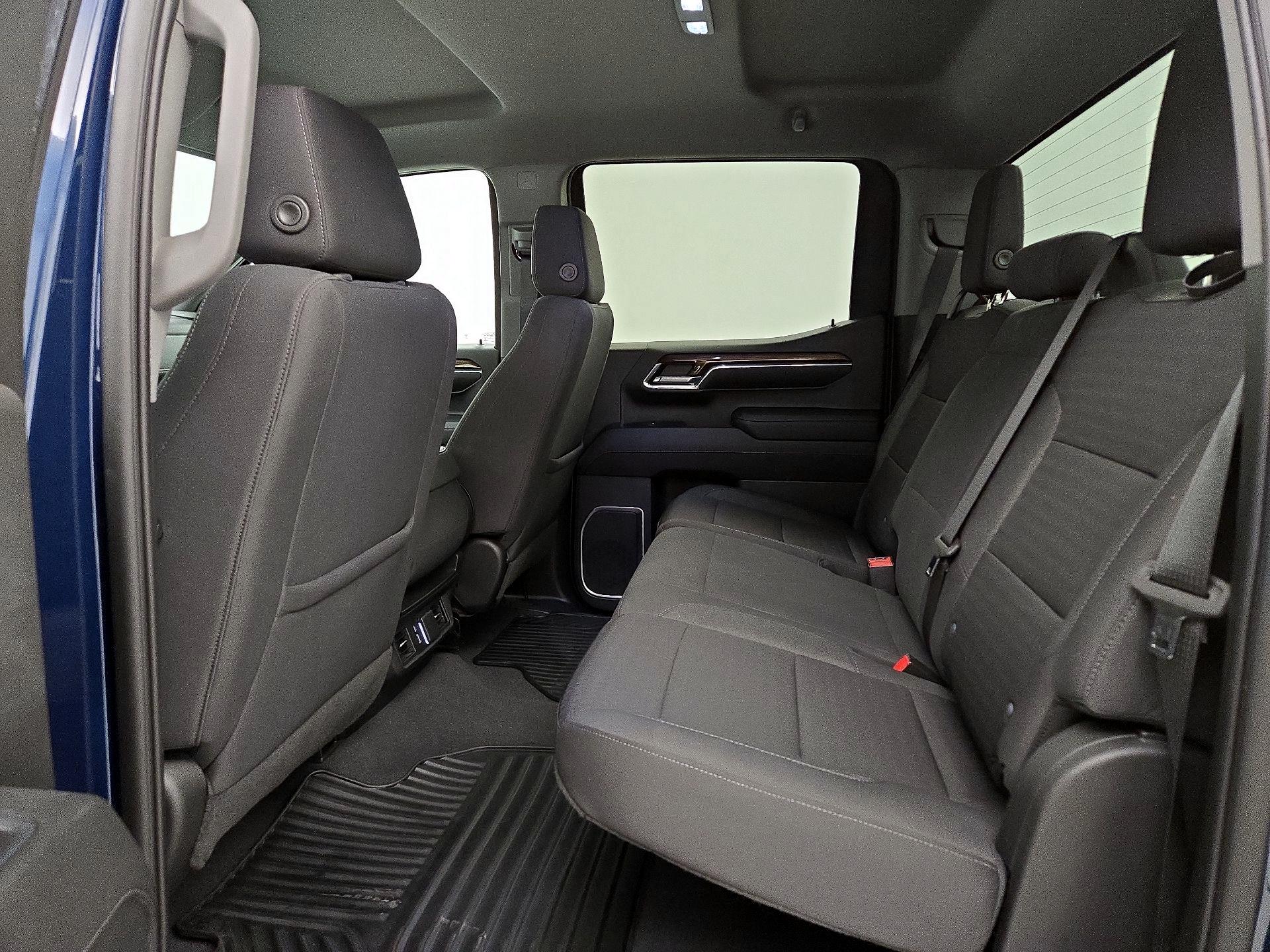 Thumbnail: 2023 Chevrolet Silverado 1500 - 20