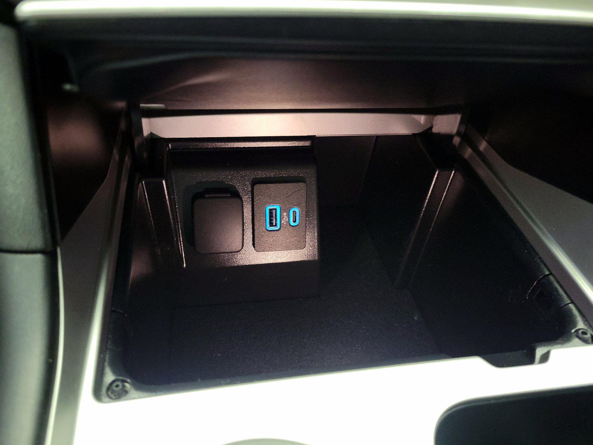 Thumbnail: 2023 Ford Explorer - 18