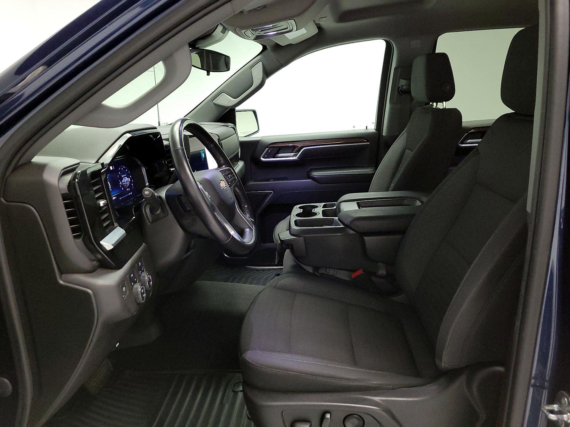 Thumbnail: 2022 Chevrolet Silverado 1500 - 11