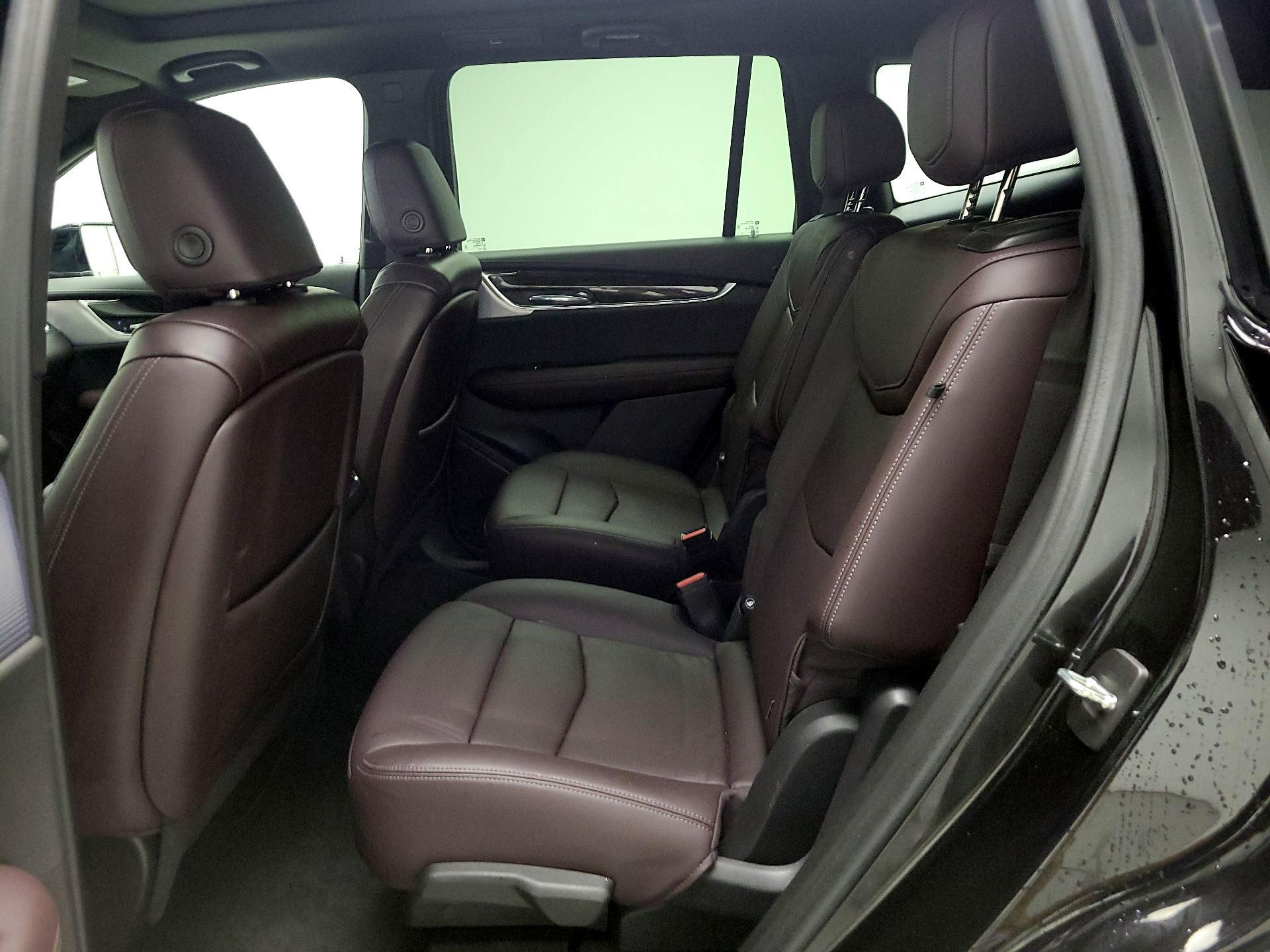 Thumbnail: 2023 Cadillac XT6 - 18